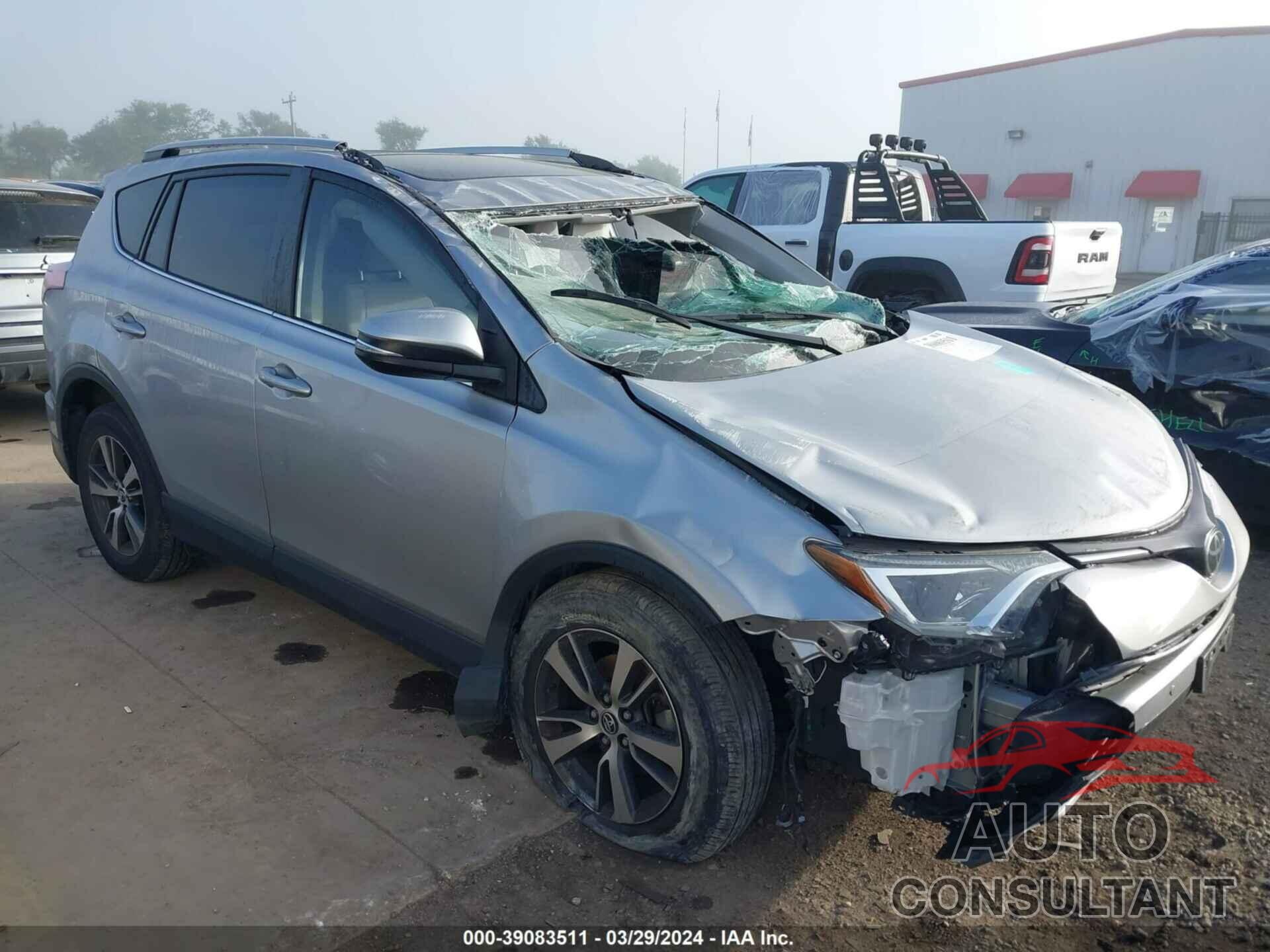 TOYOTA RAV4 2018 - JTMWFREV9JJ185548