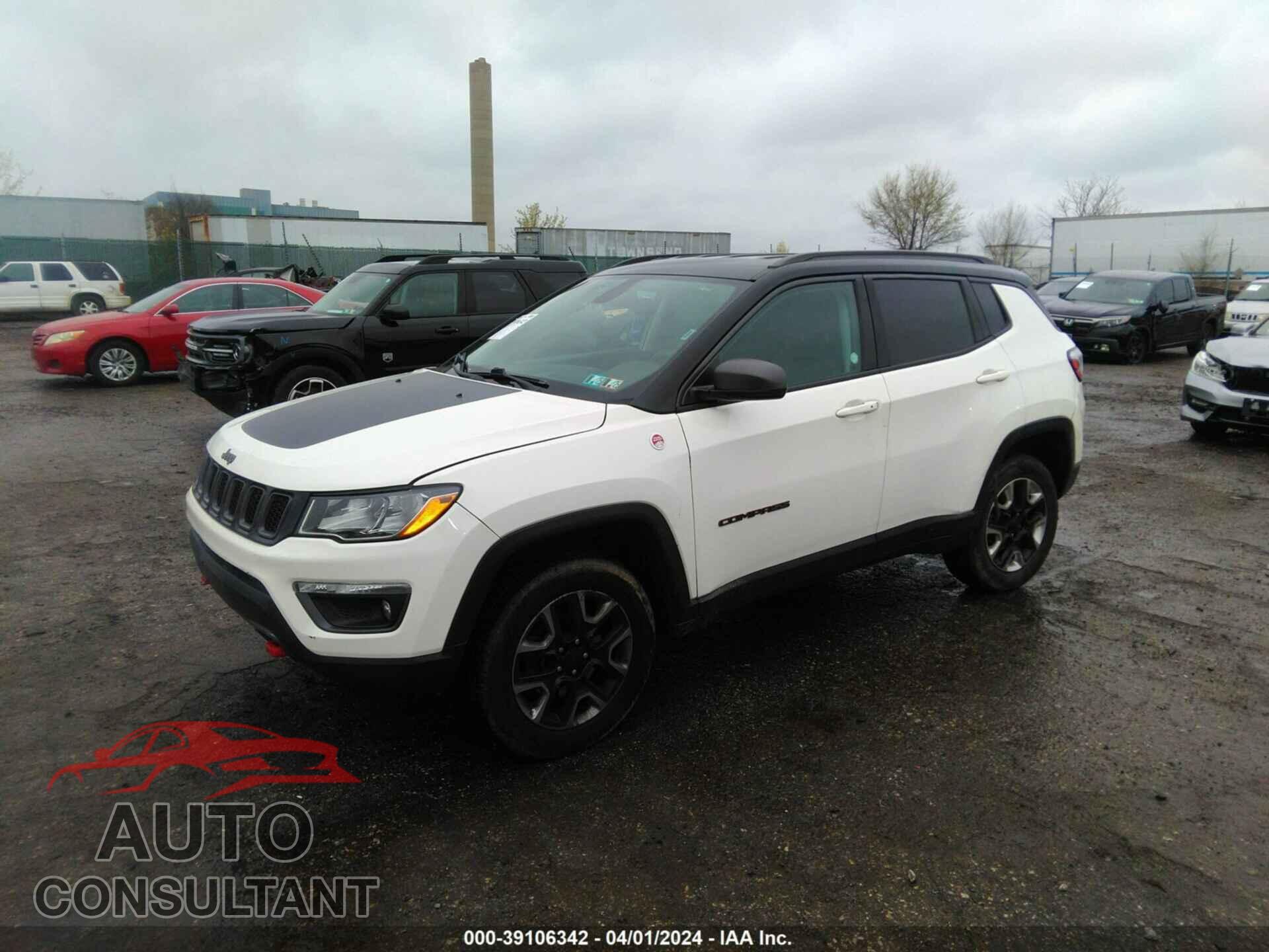 JEEP COMPASS 2018 - 3C4NJDDB2JT470010