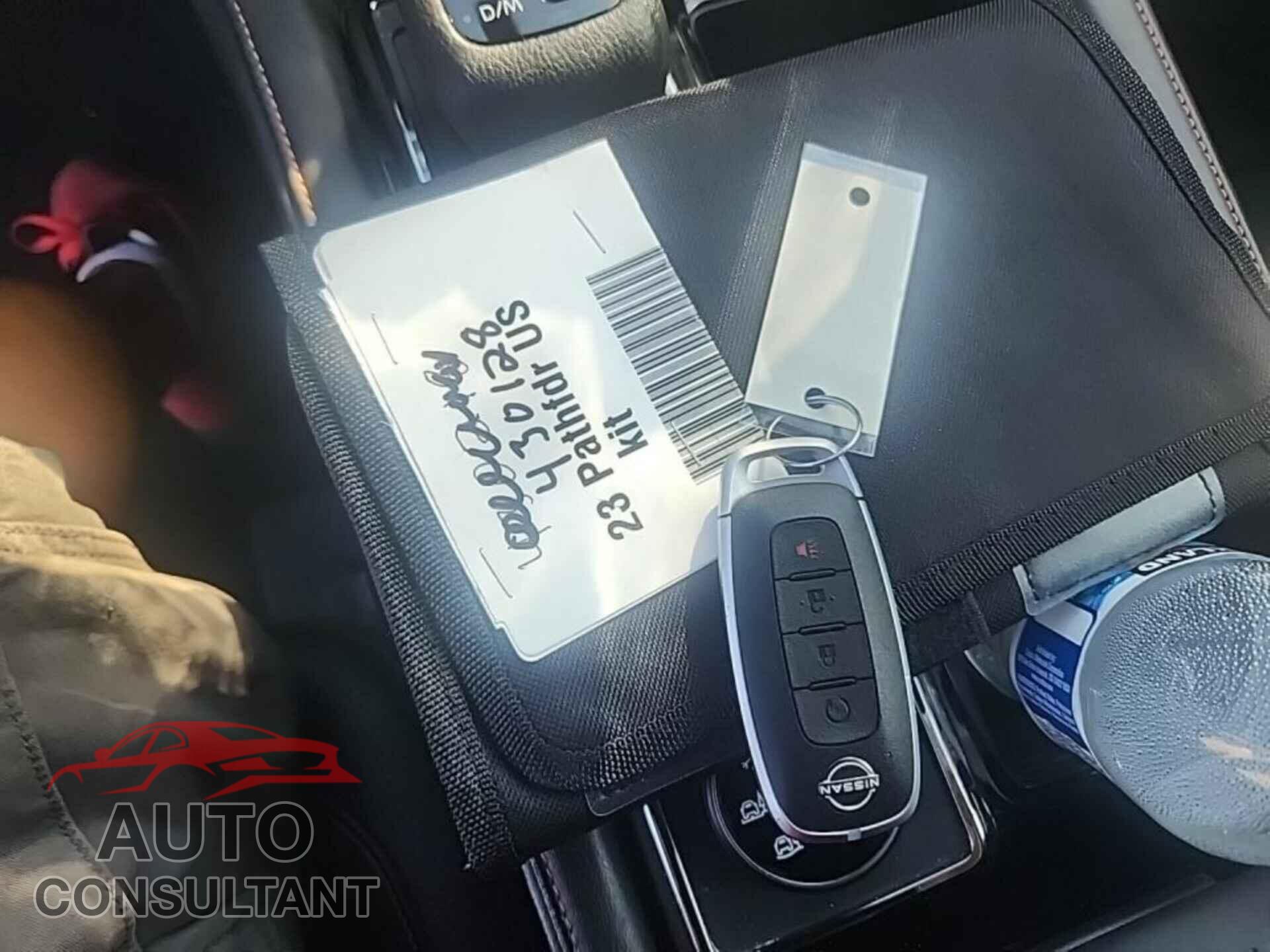 NISSAN PATHFINDER 2023 - 5N1DR3BD7PC215713