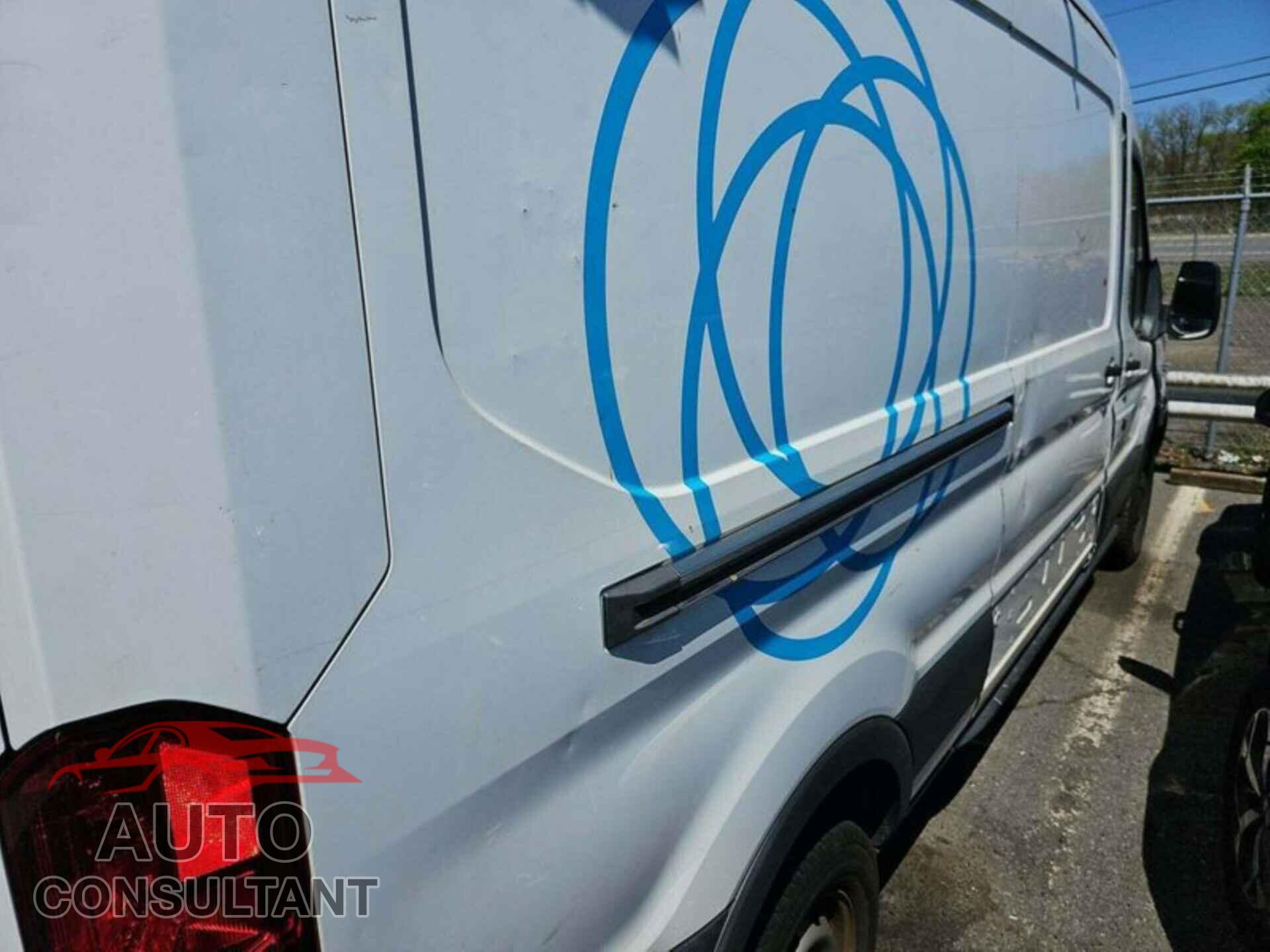 FORD TRANSIT 2018 - 1FTYR2CM1JKB43371