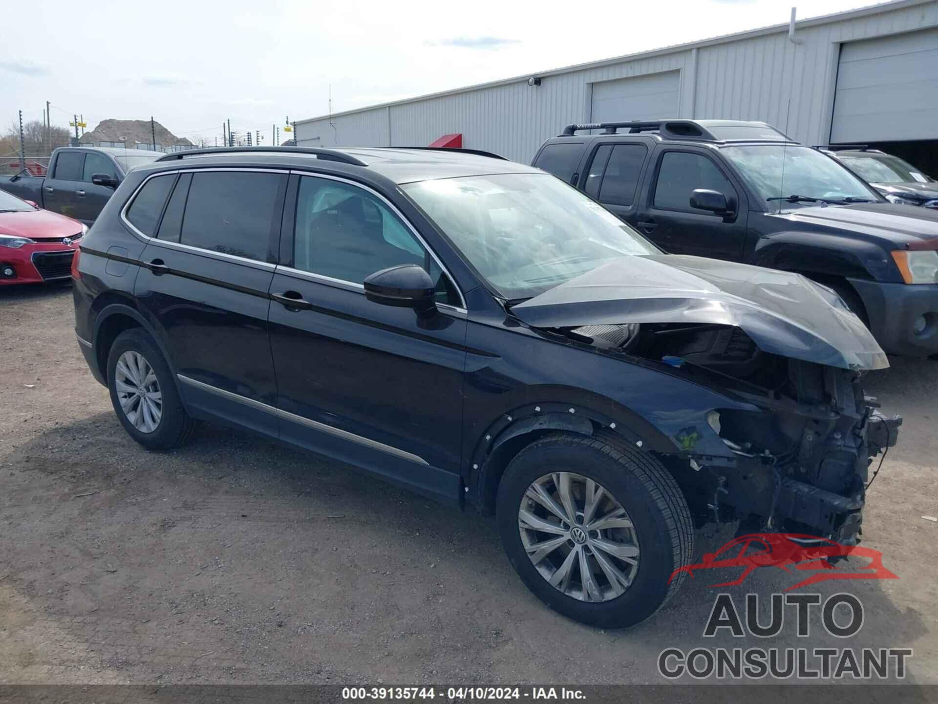 VOLKSWAGEN TIGUAN 2018 - 3VV2B7AXXJM079068