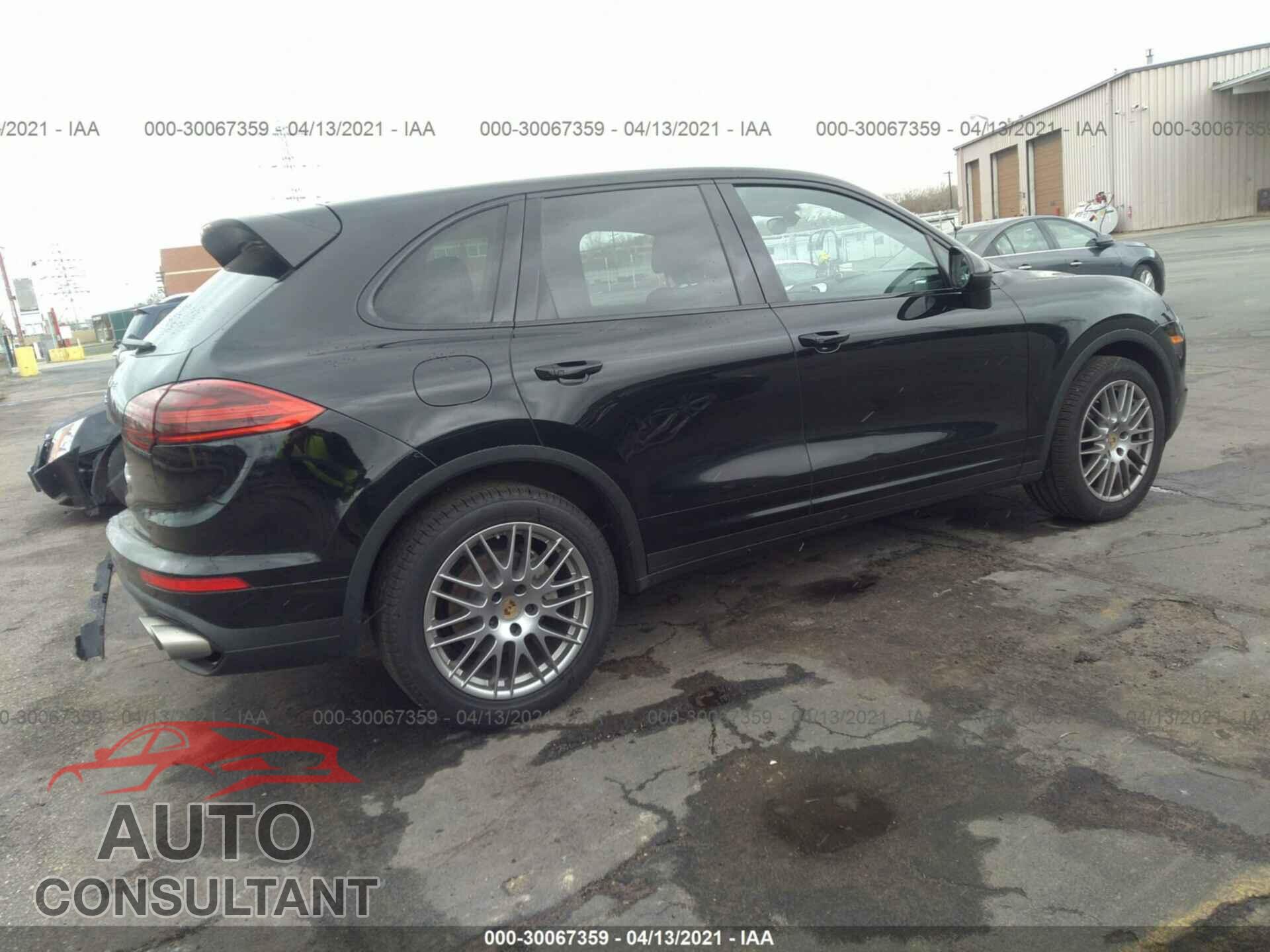 PORSCHE CAYENNE 2017 - WP1AB2A29HLA53587
