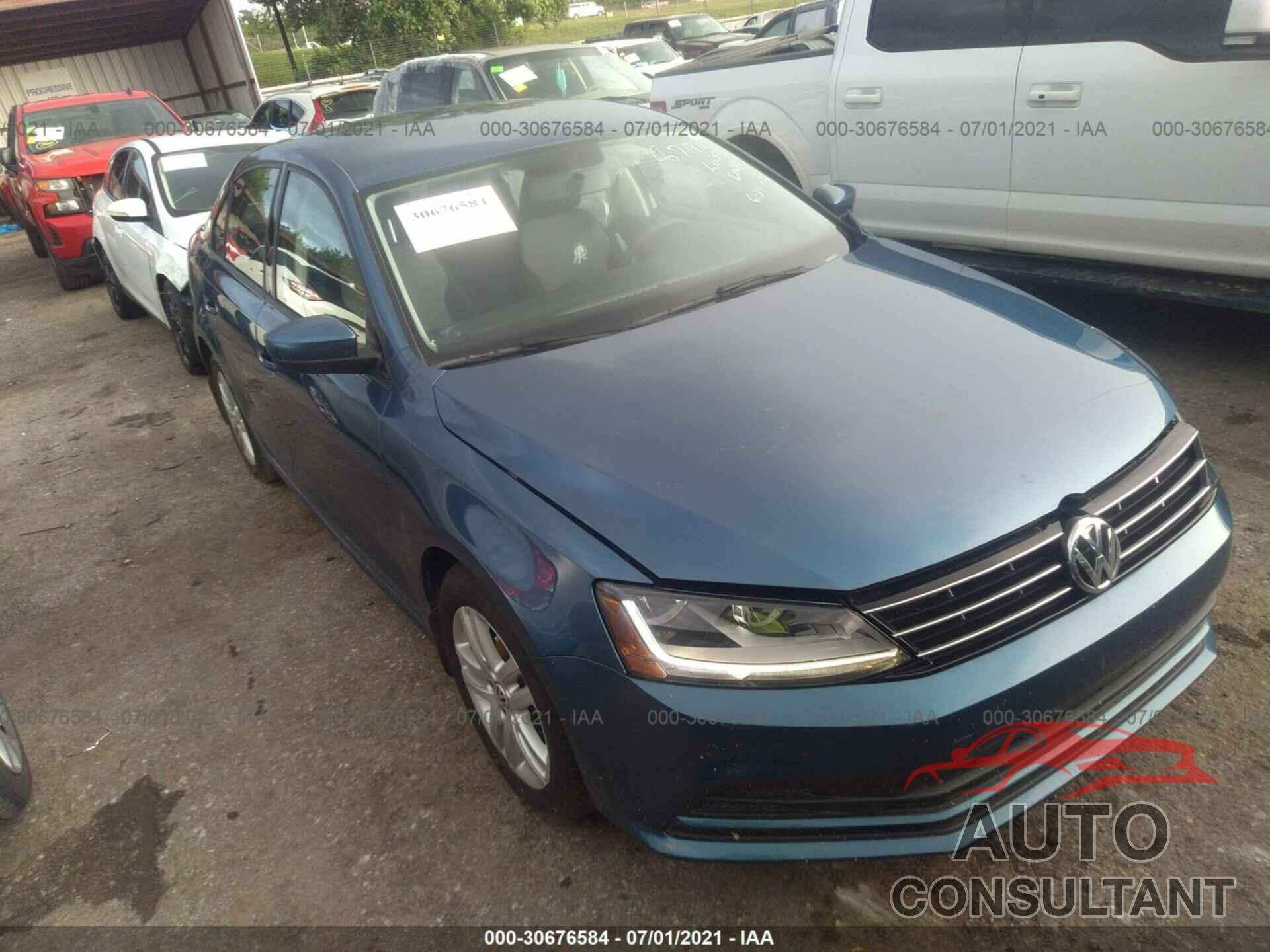 VOLKSWAGEN JETTA 2018 - 3VW2B7AJ5JM218790