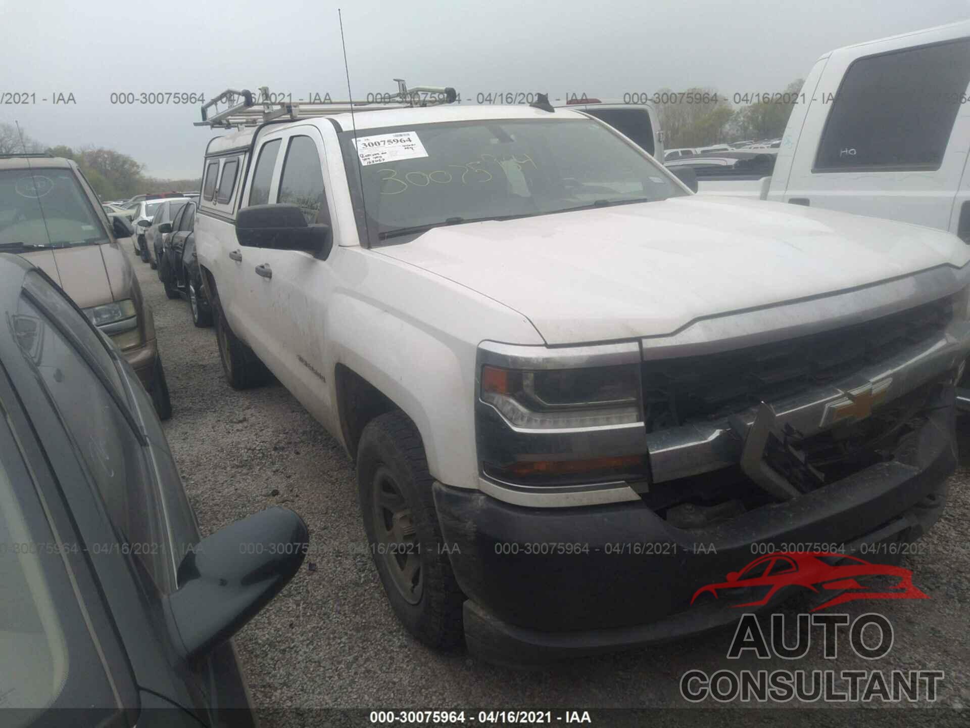 CHEVROLET SILVERADO 1500 2018 - 1GCVKNEC7JZ182180