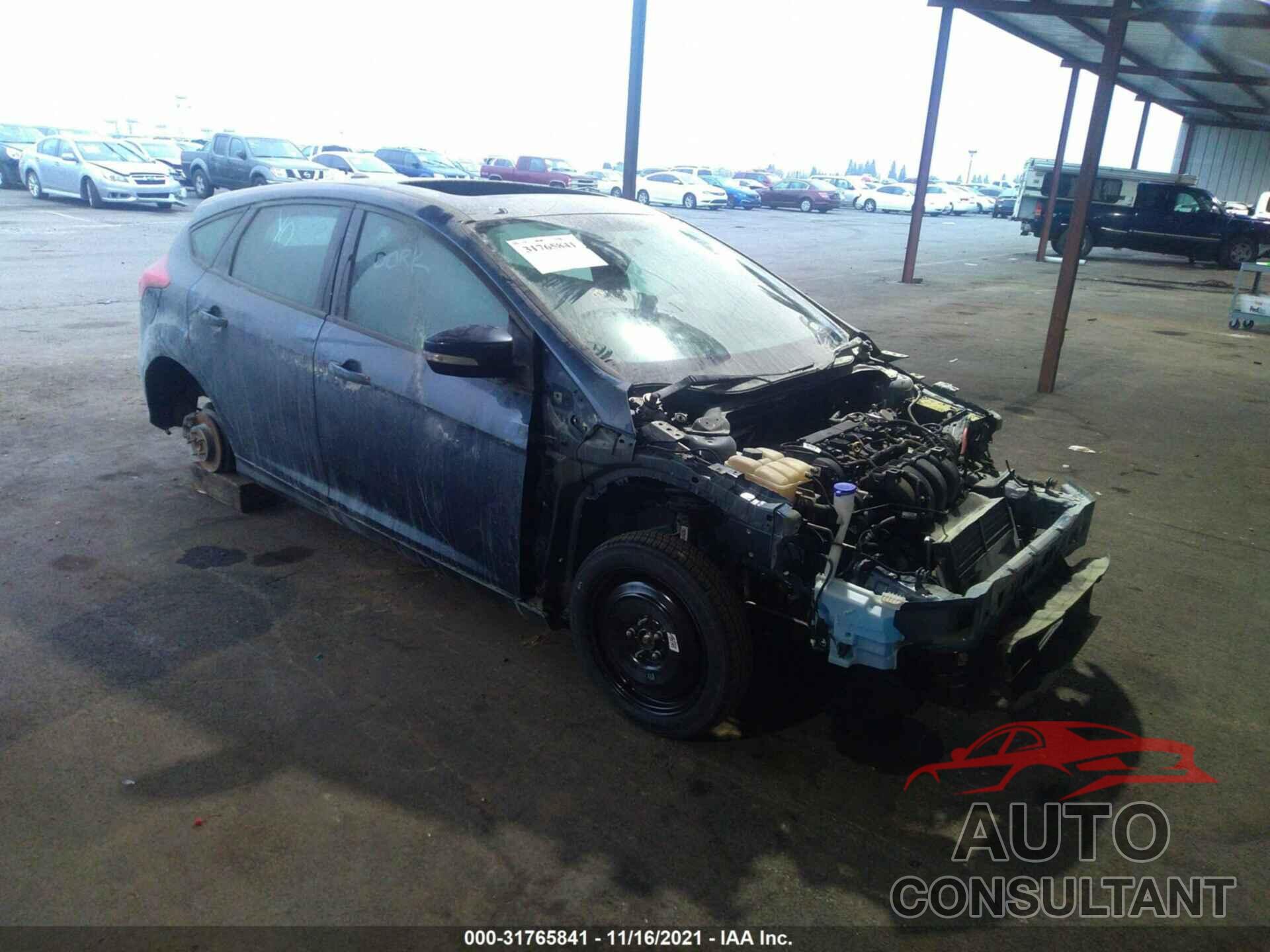 FORD FOCUS 2018 - 1FADP3M29JL304475
