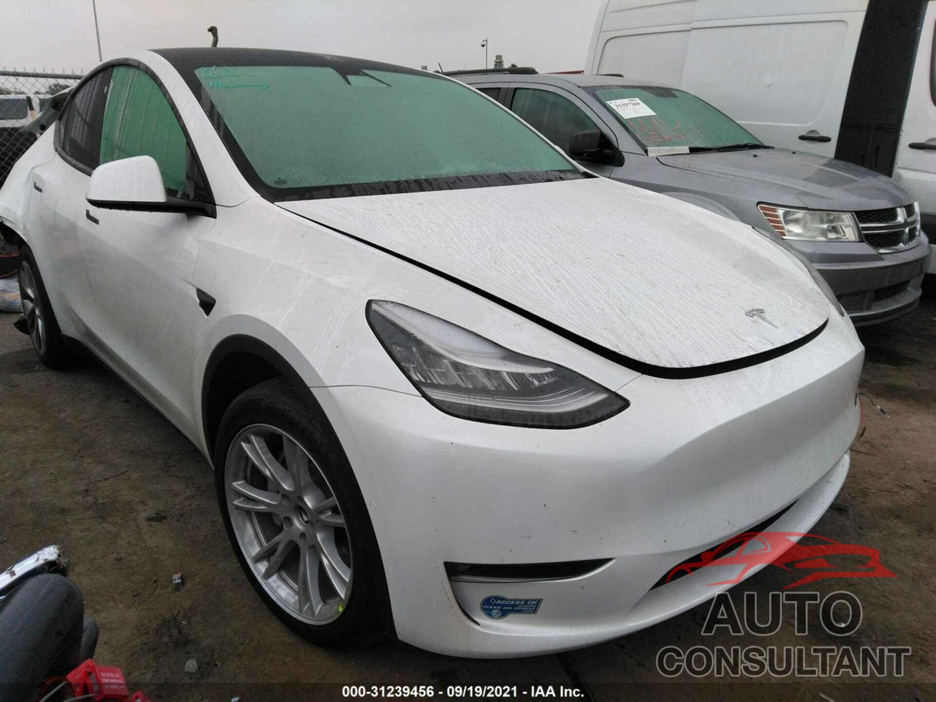 TESLA MODEL Y 2021 - 5YJYGDED0MF107767
