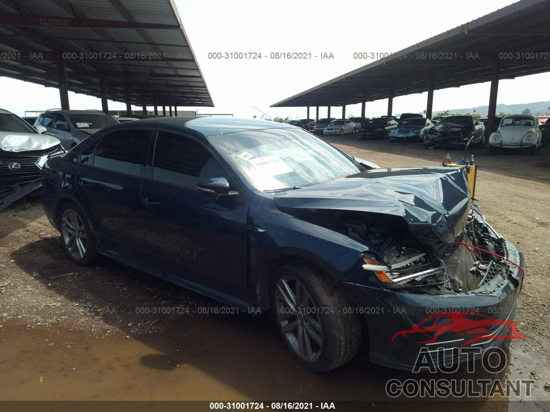 VOLKSWAGEN PASSAT 2018 - 1VWAA7A3XJC027478