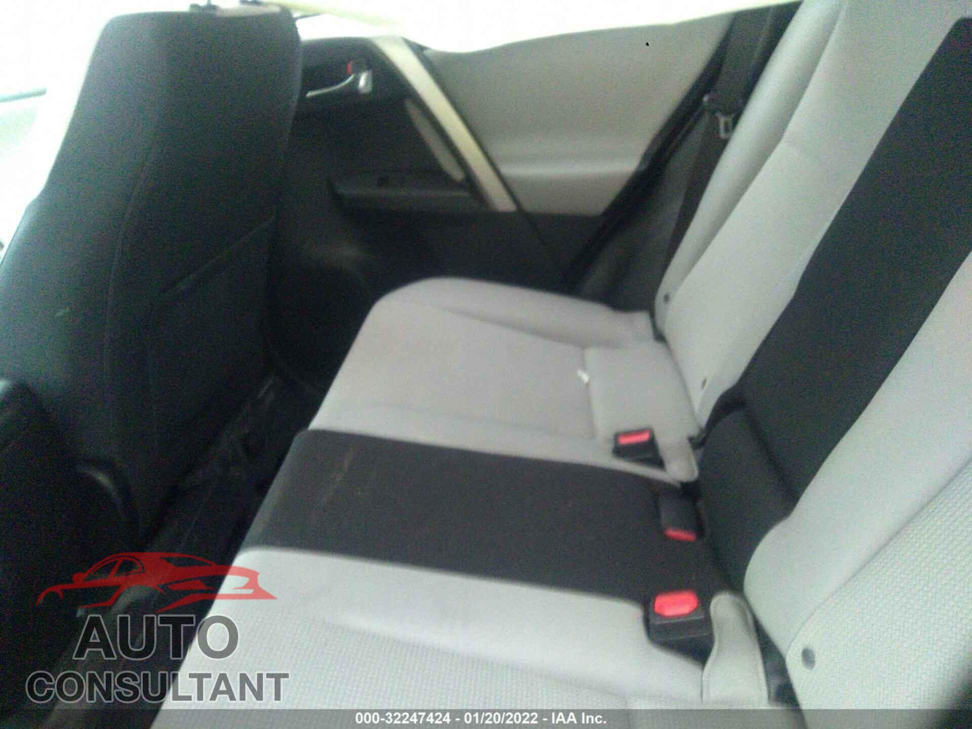 TOYOTA RAV4 2016 - JTMRFREV3GJ080543