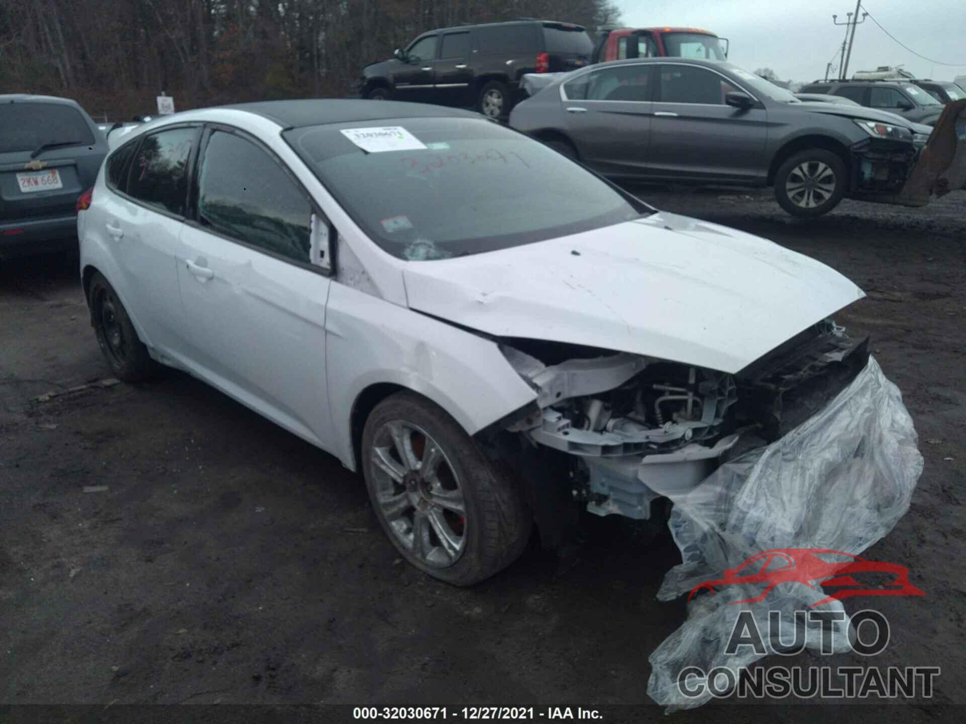 FORD FOCUS 2016 - 1FADP3L99GL357023