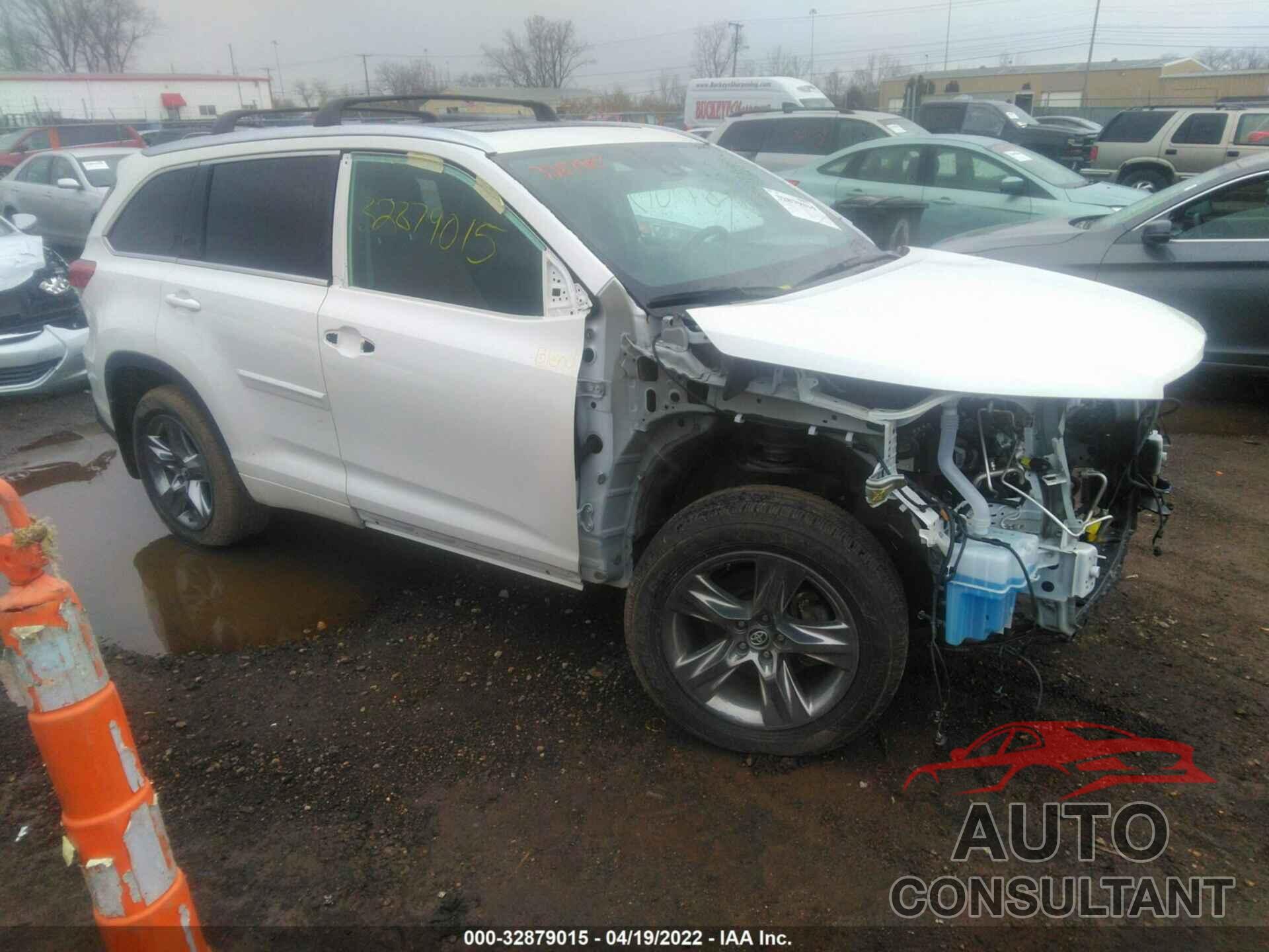 TOYOTA HIGHLANDER 2019 - 5TDDZRFH9KS742101