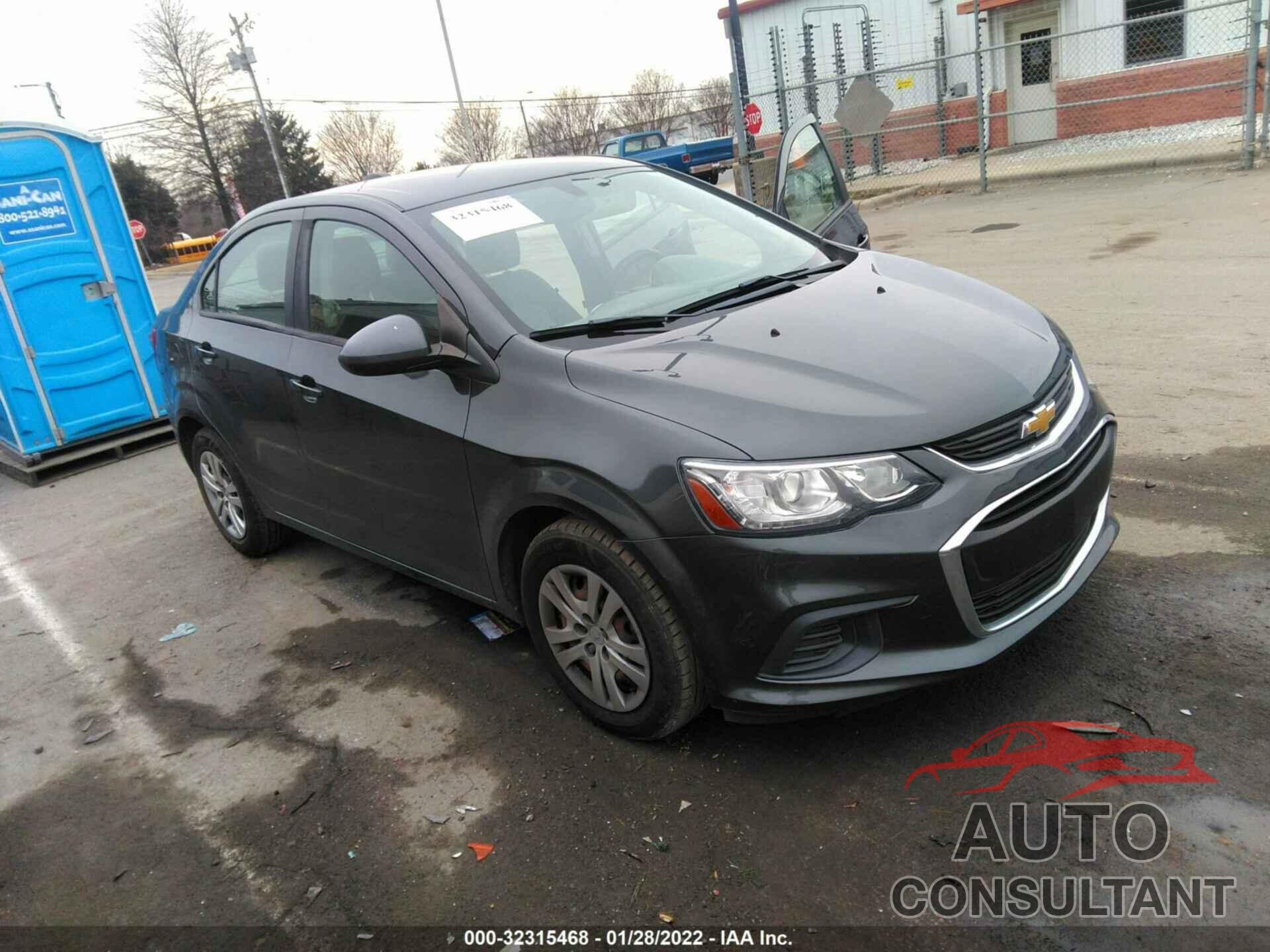 CHEVROLET SONIC 2017 - 1G1JB5SH6H4137276