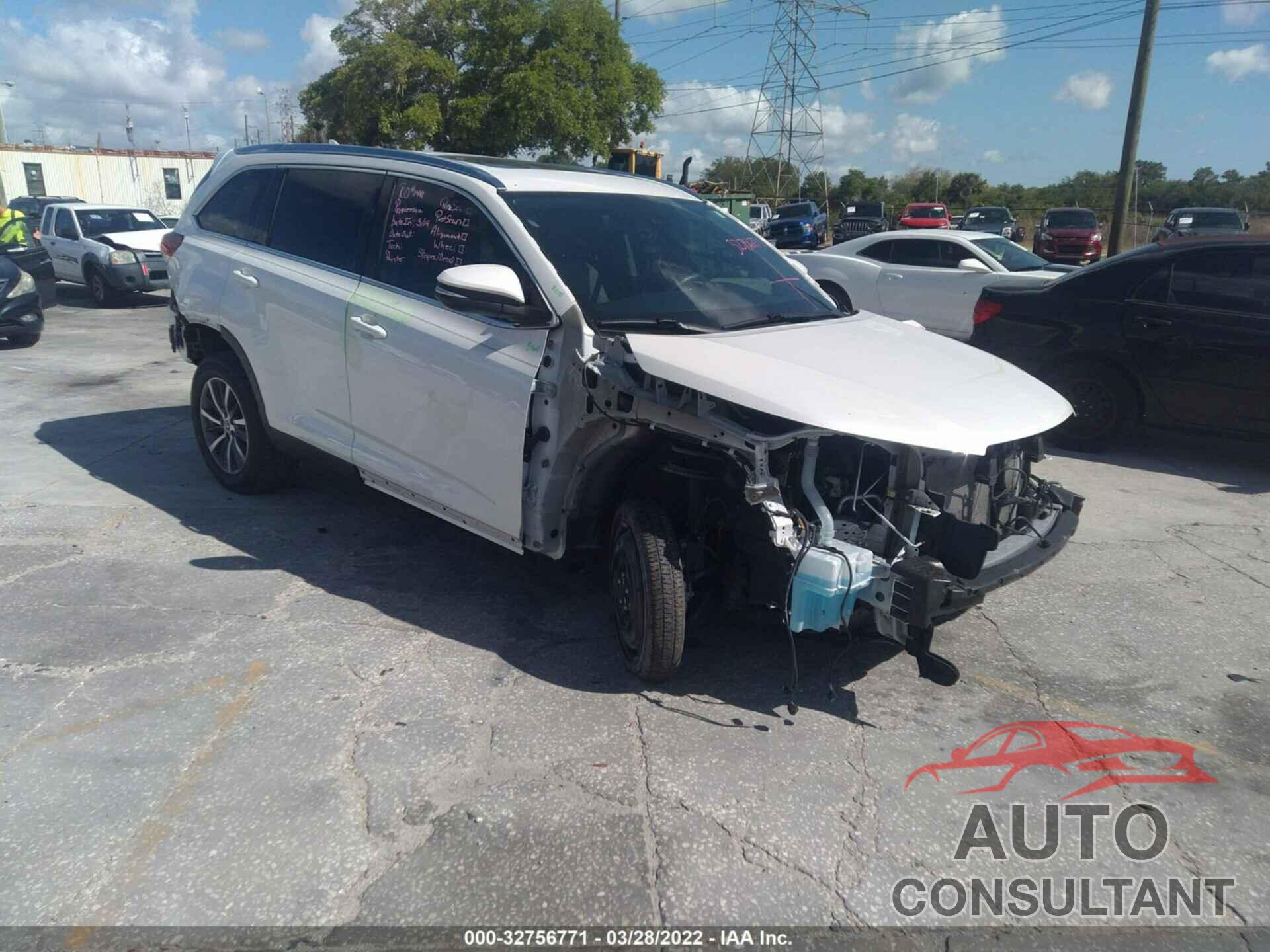 TOYOTA HIGHLANDER 2019 - 5TDKZRFH9KS555643