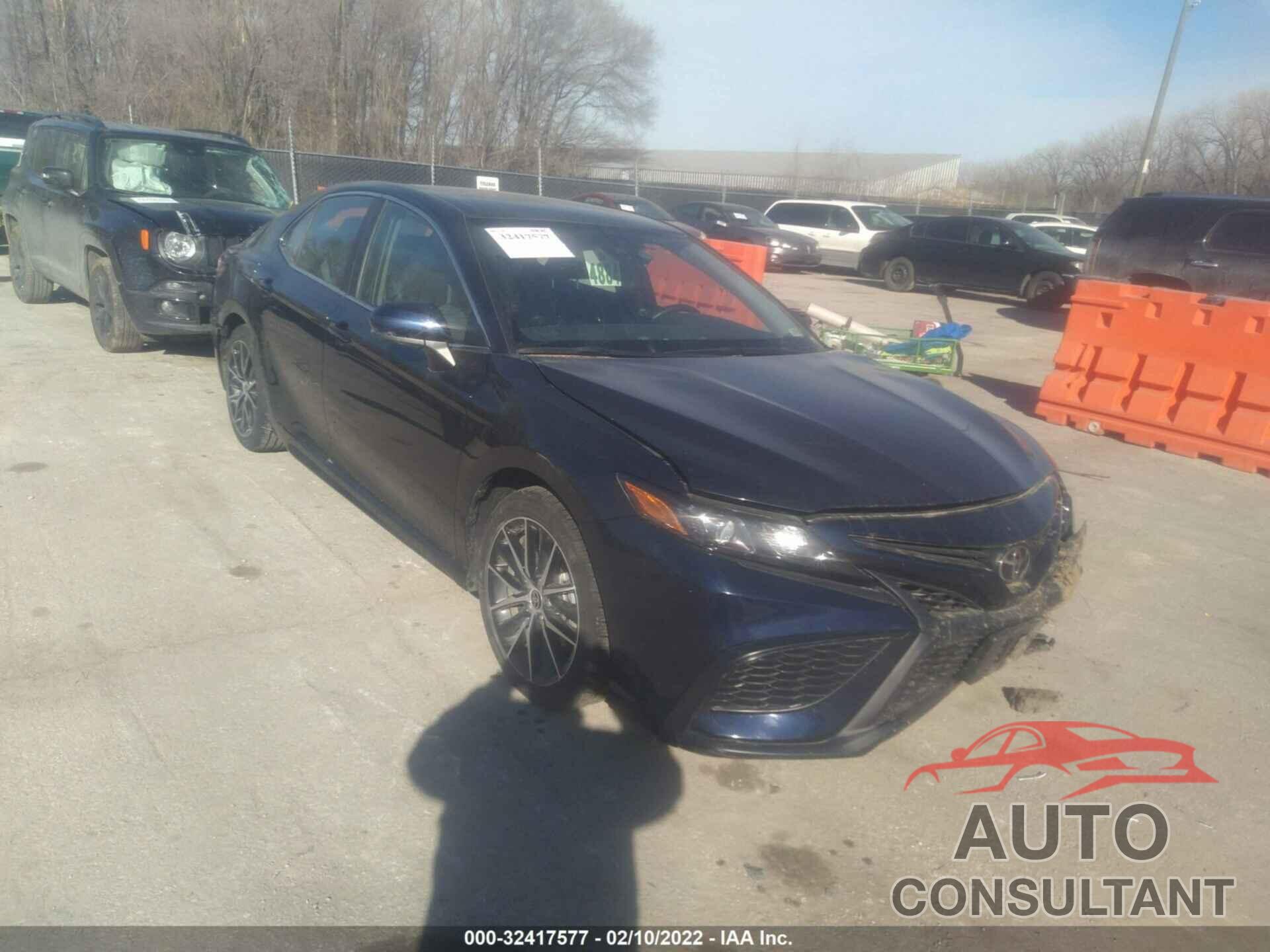 TOYOTA CAMRY 2021 - 4T1G11AK2MU434609