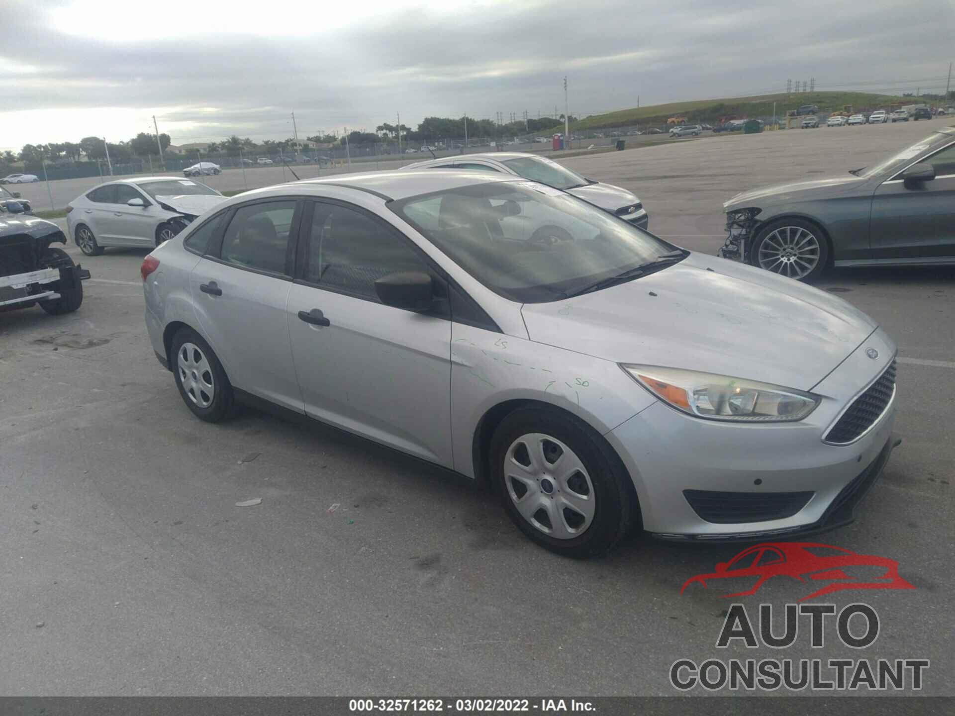 FORD FOCUS 2016 - 1FADP3E22GL311243