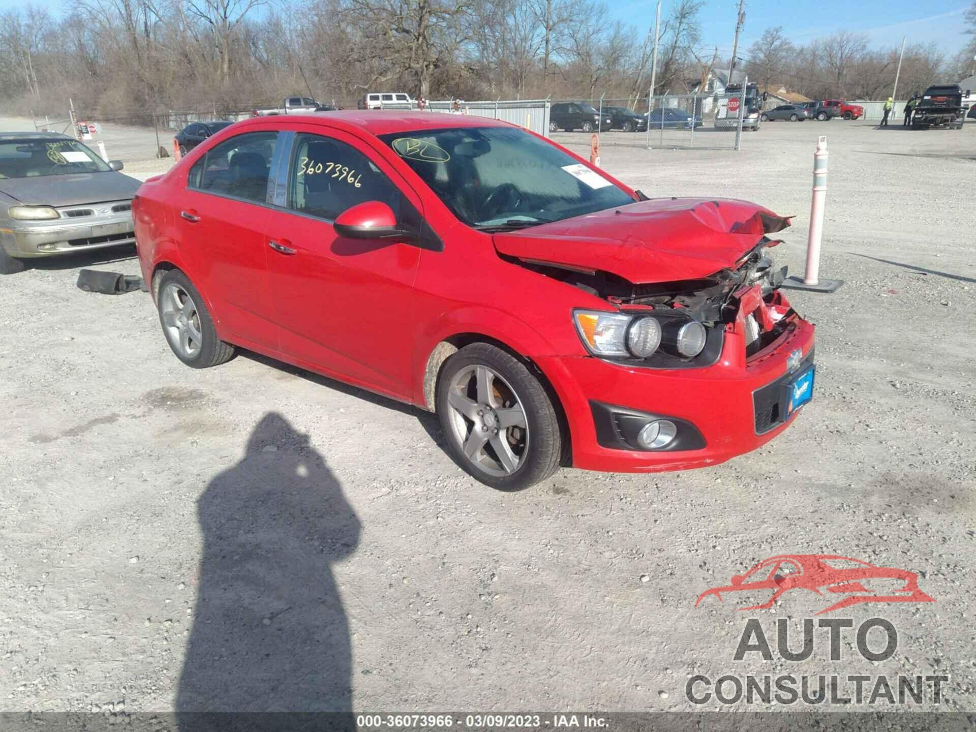 CHEVROLET SONIC 2016 - 1G1JE5SB7G4139121