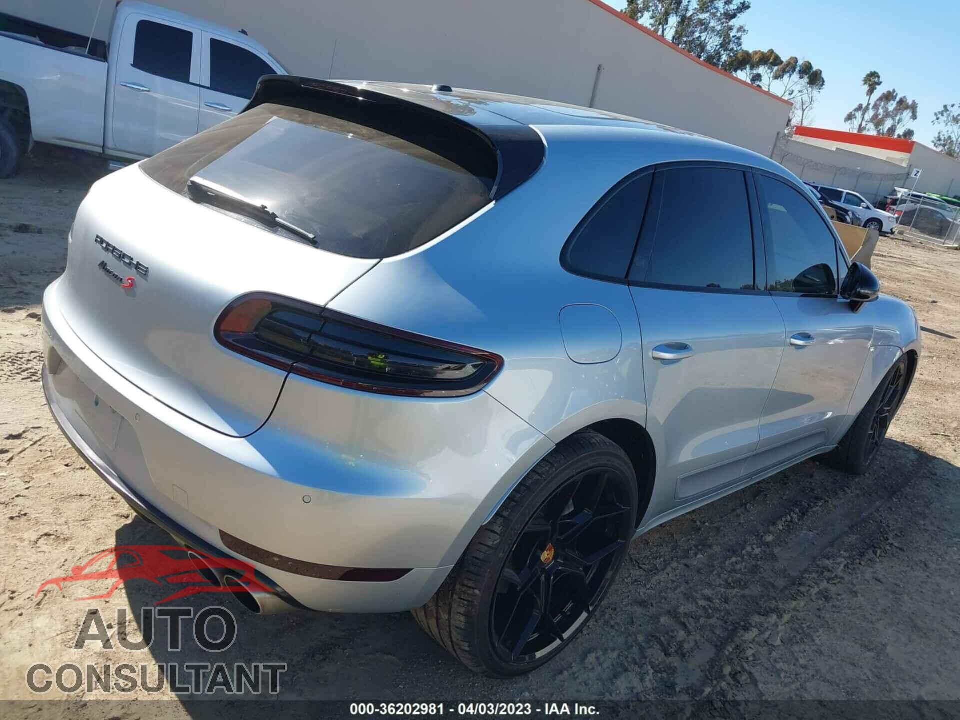 PORSCHE MACAN 2015 - WP1AB2A56FLB44906