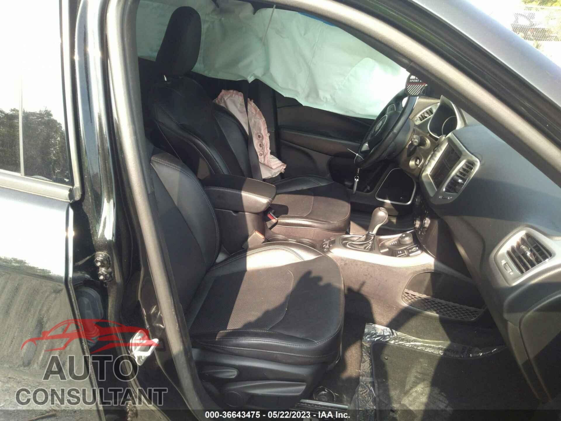 JEEP COMPASS 2020 - 3C4NJDCB7LT101678