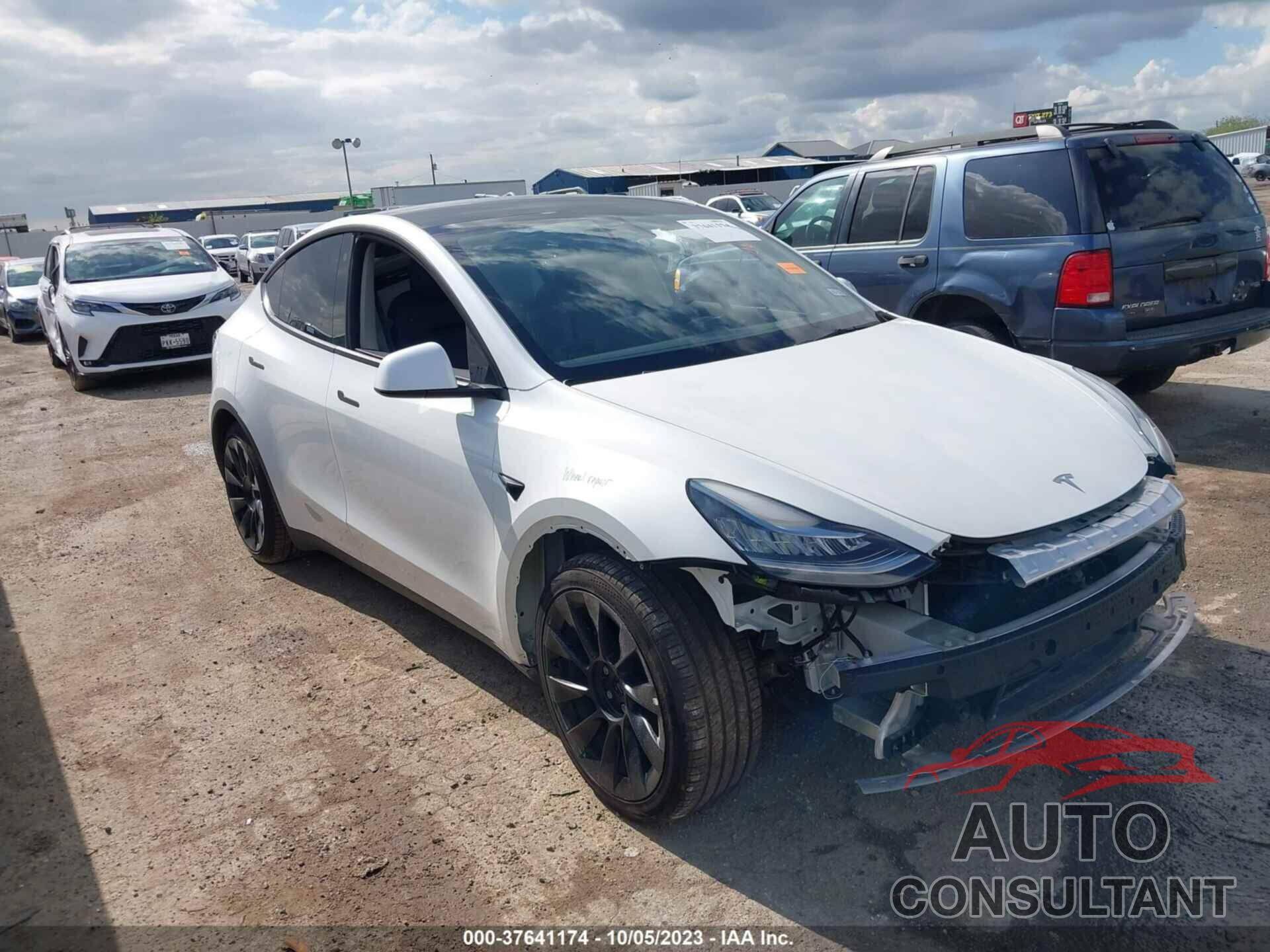 TESLA MODEL Y 2022 - 7SAYGAEE9NF414317