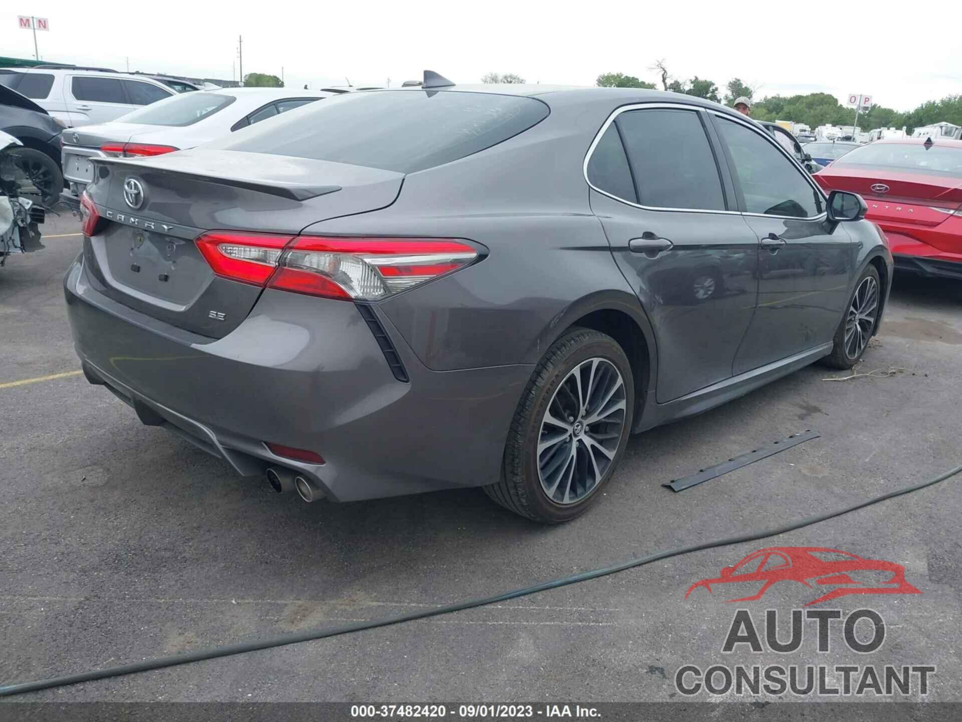 TOYOTA CAMRY 2019 - 4T1B11HK2KU165444