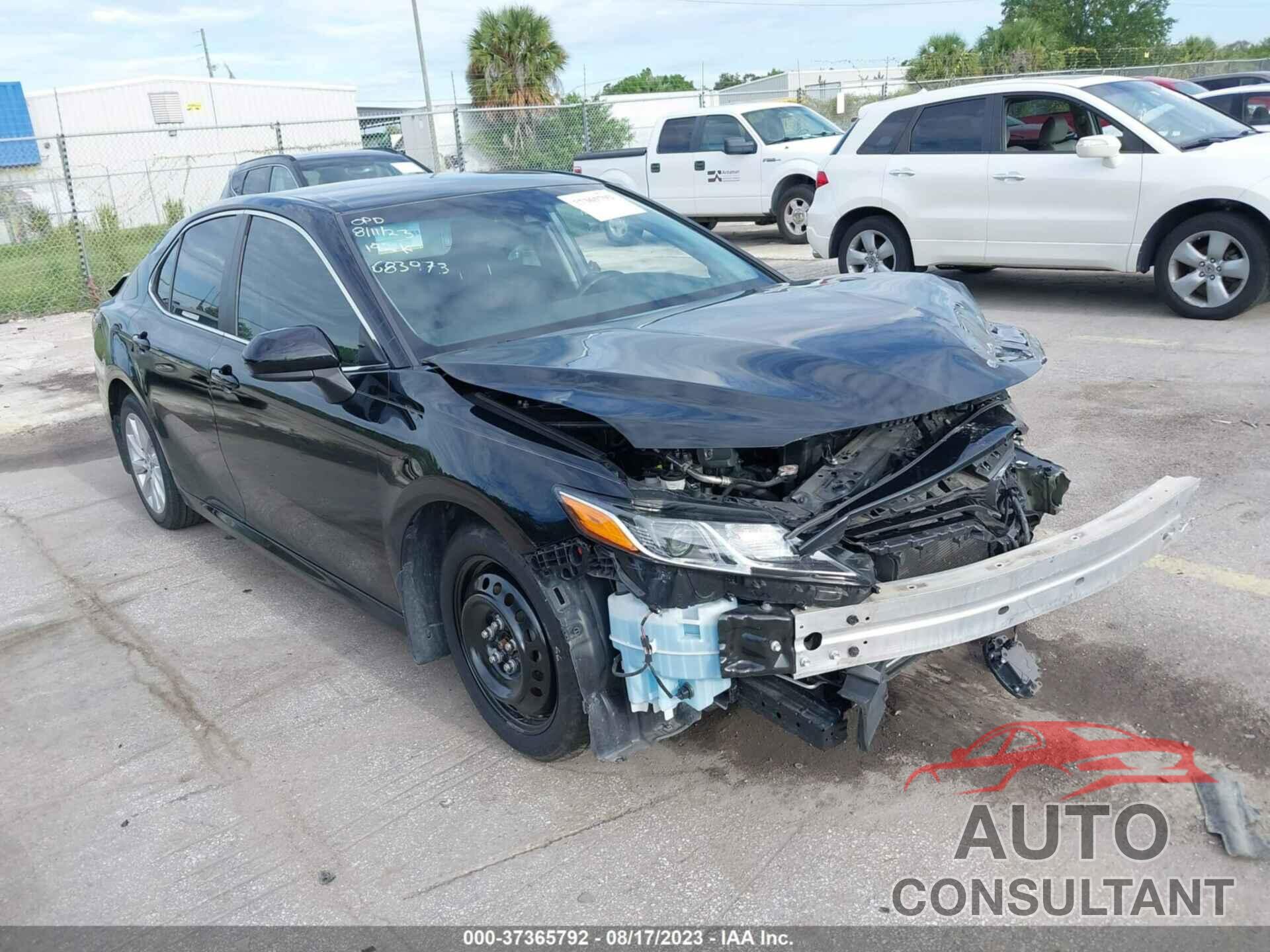 TOYOTA CAMRY 2019 - 4T1B11HK8KU764610