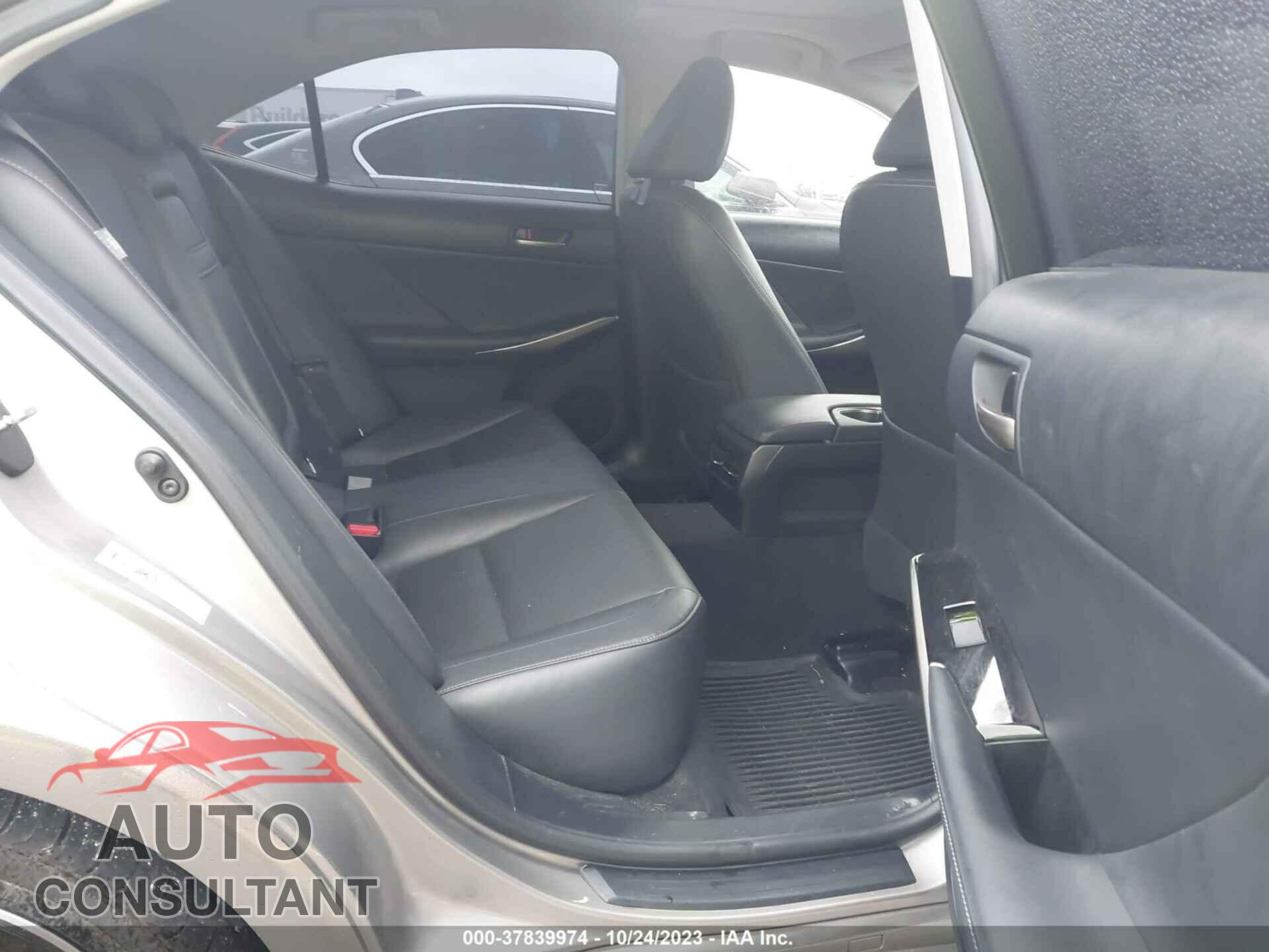 LEXUS IS 2017 - JTHBA1D27H5043805