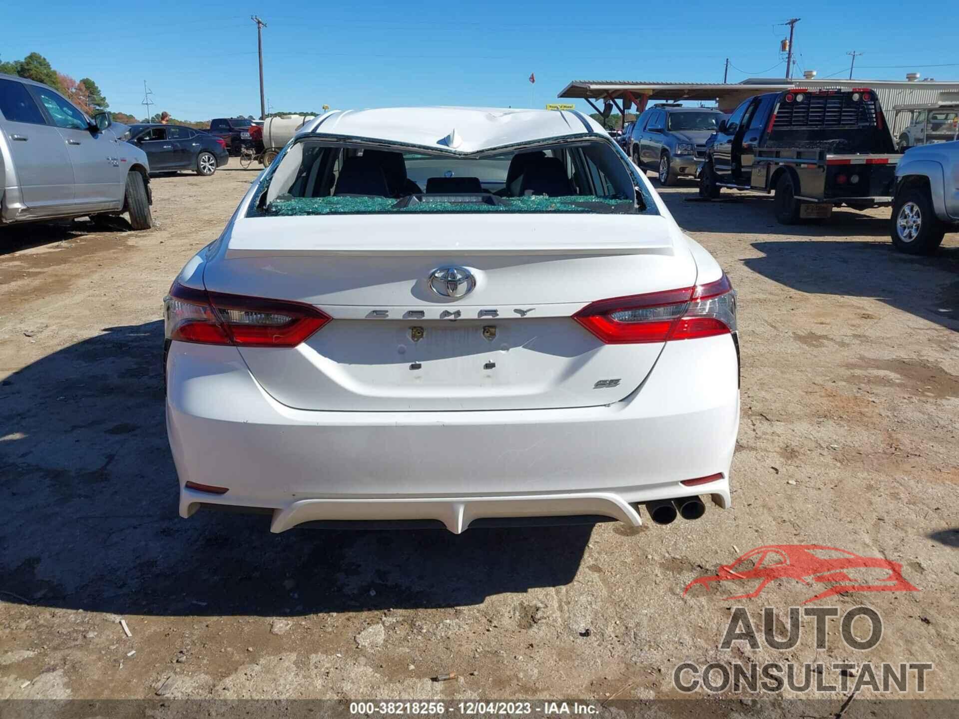 TOYOTA CAMRY 2021 - 4T1G11AK5MU427119