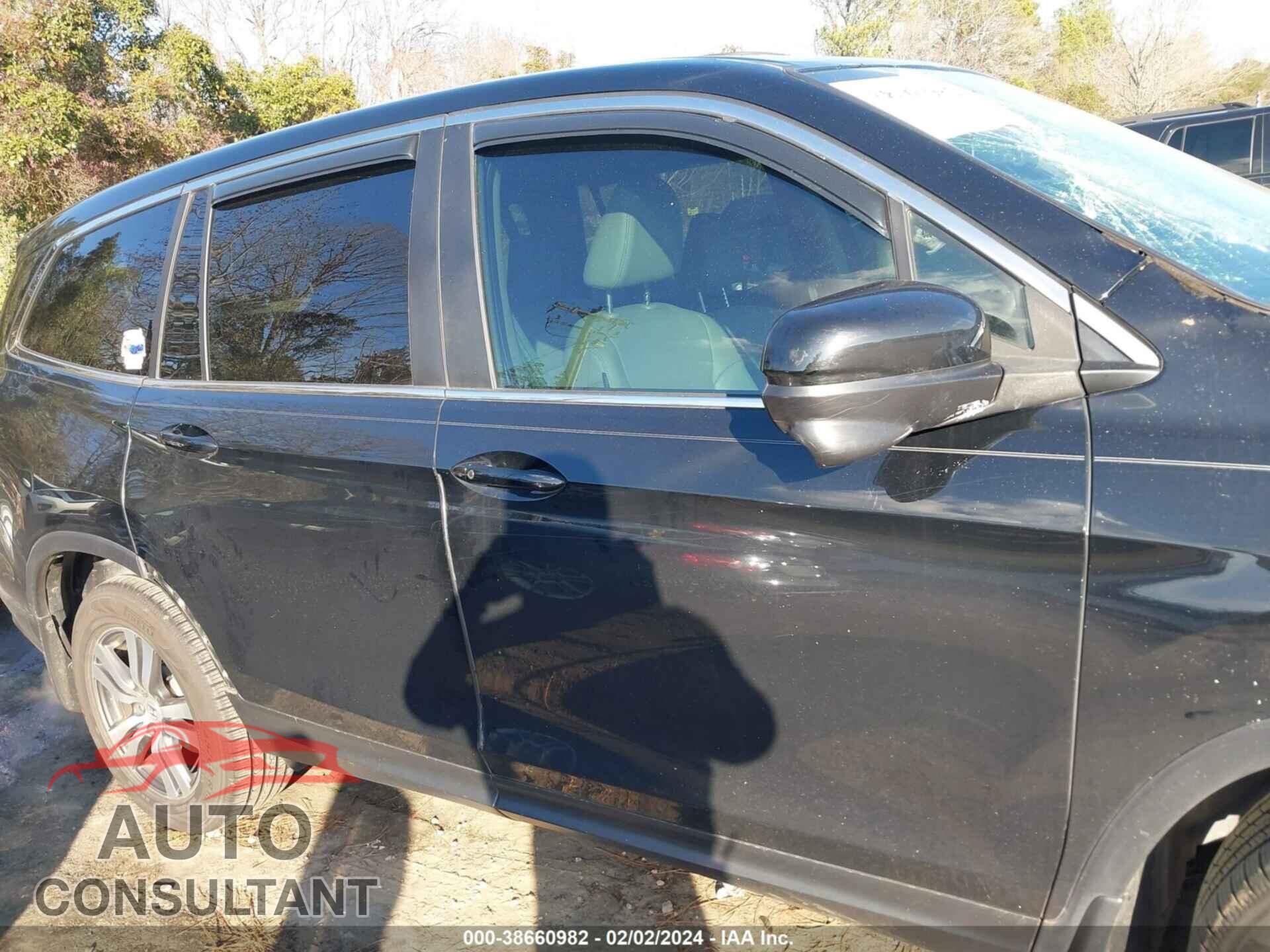 HONDA PILOT 2017 - 5FNYF6H55HB033738