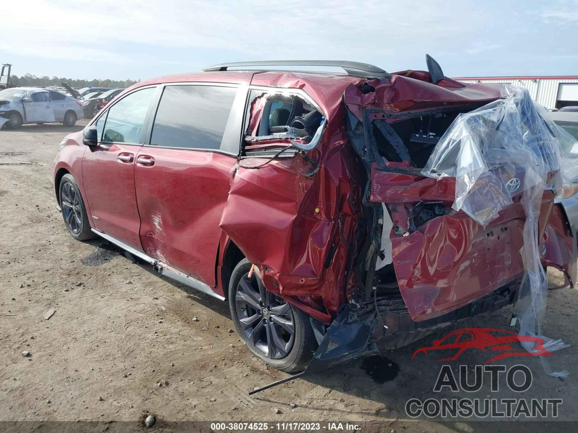 TOYOTA SIENNA 2021 - 5TDXRKEC0MS070703