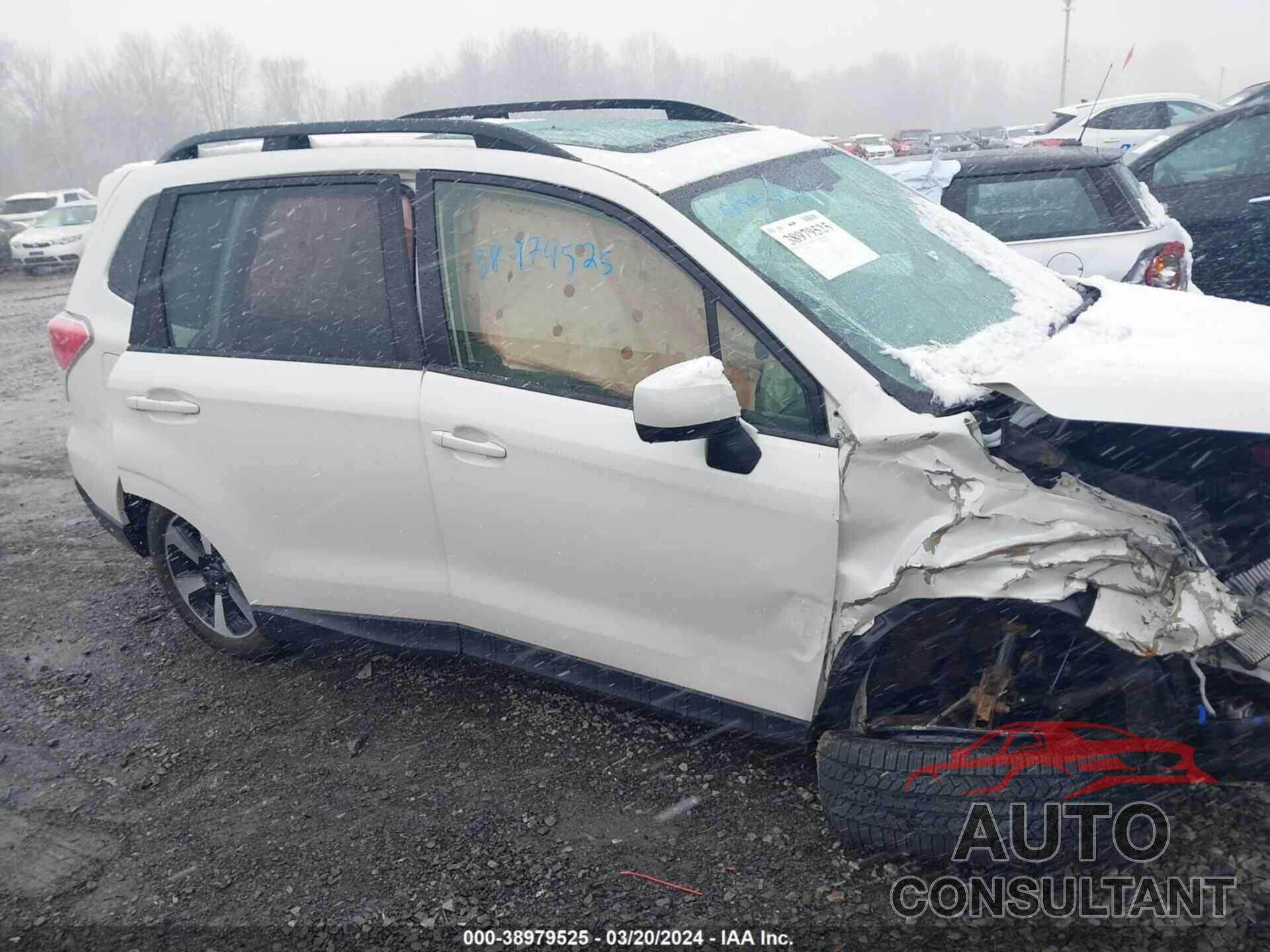 SUBARU FORESTER 2017 - JF2SJAEC7HH577427