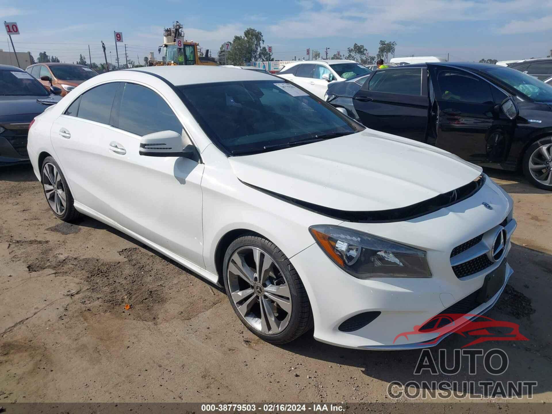 MERCEDES-BENZ CLA 250 2019 - WDDSJ4EB2KN716269