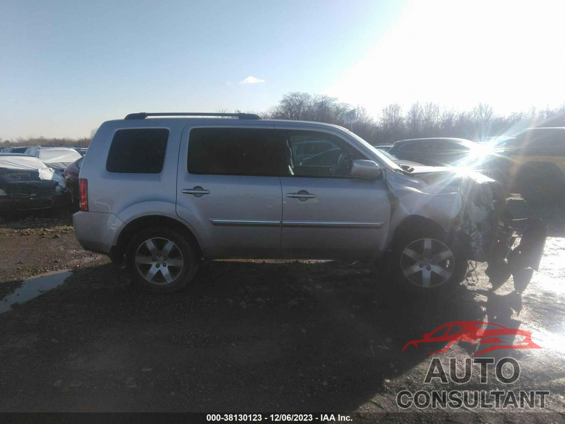 HONDA PILOT 2015 - 5FNYF4H90FB035241