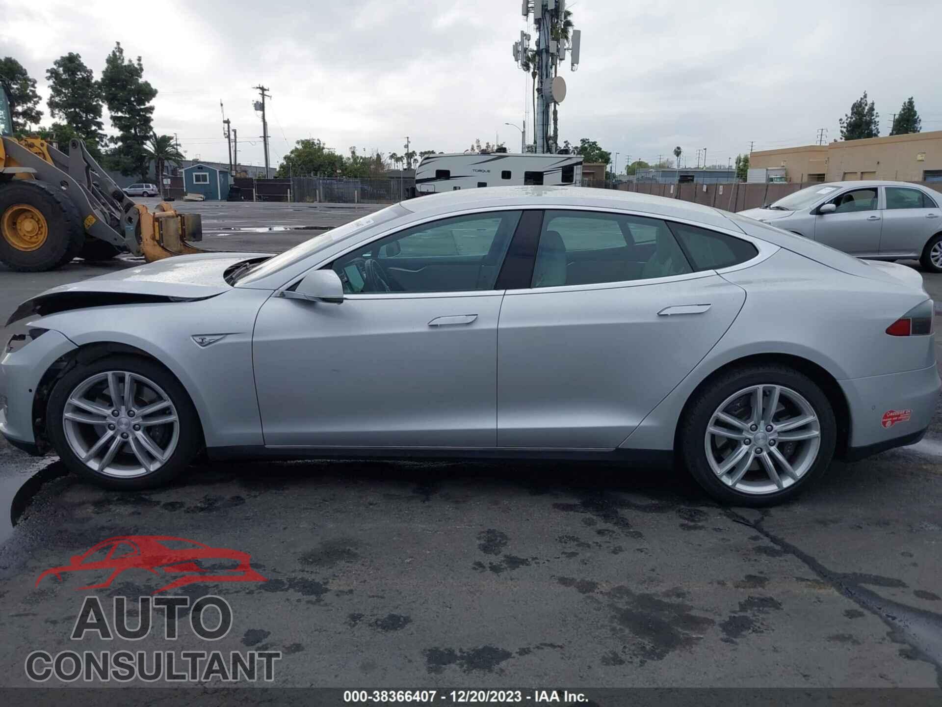 TESLA MODEL S 2015 - 5YJSA1E1XFF117544
