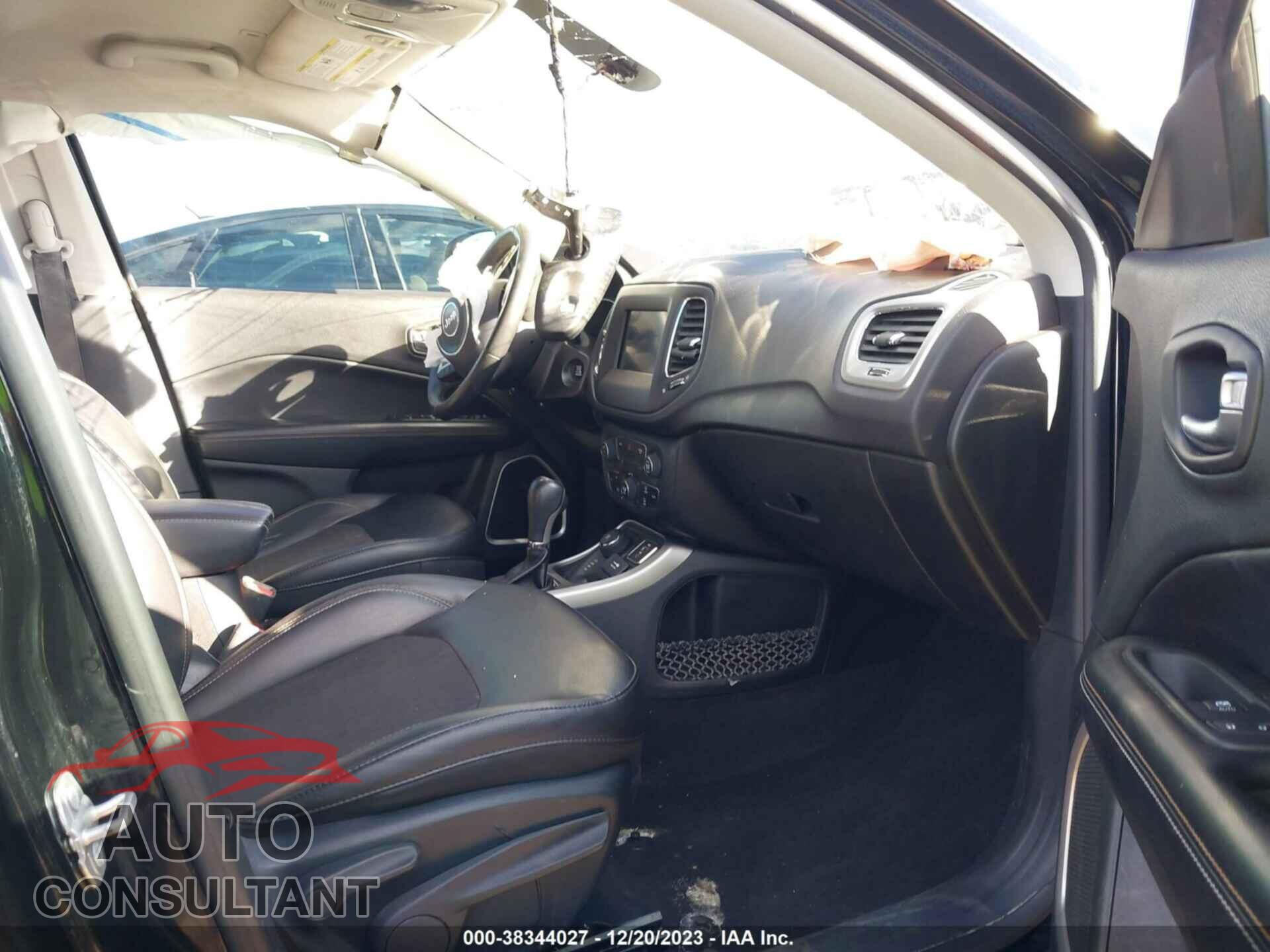 JEEP COMPASS 2018 - 3C4NJDBBXJT325798