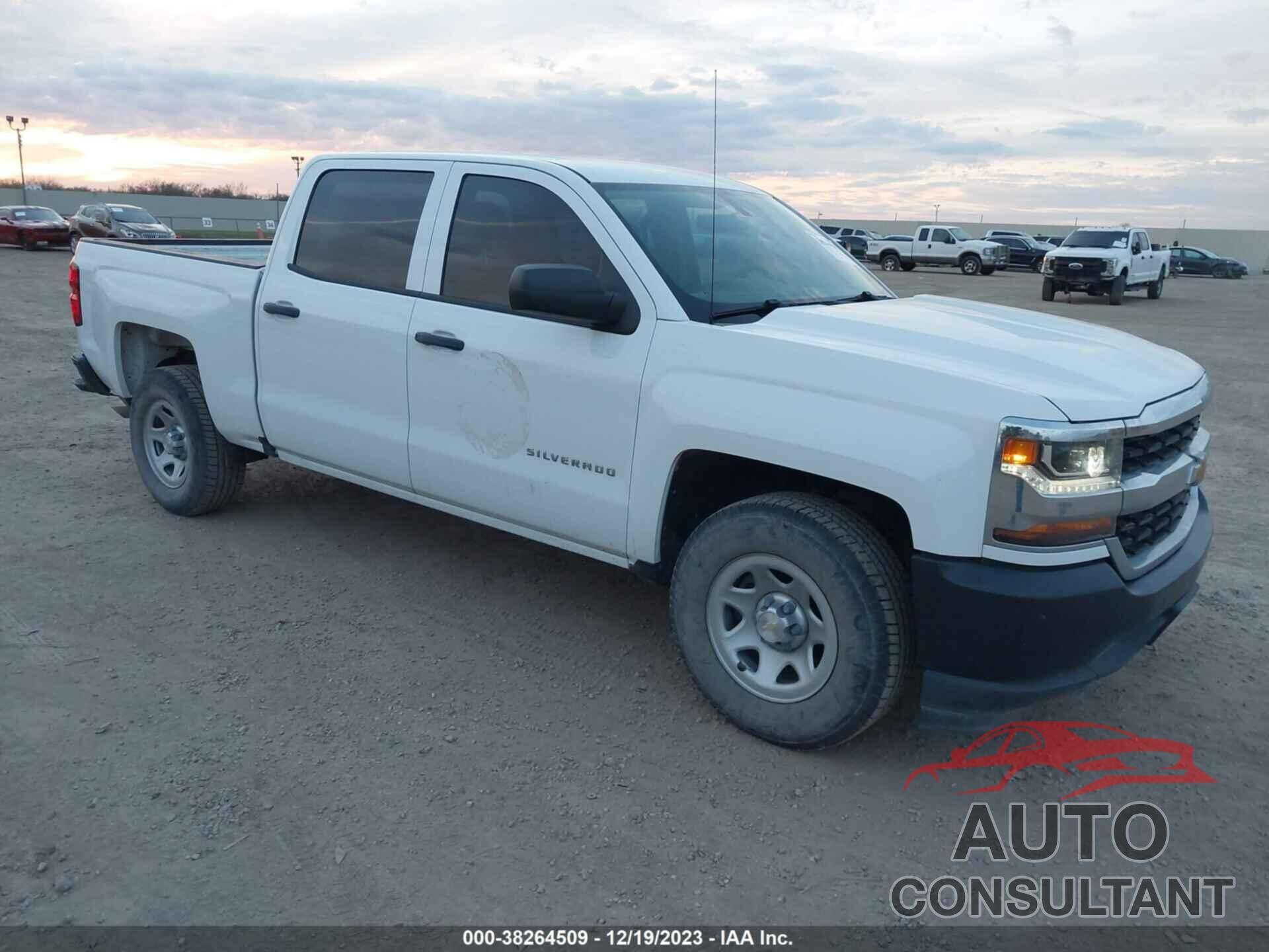 CHEVROLET SILVERADO 1500 2018 - 3GCPCNEH3JG398139