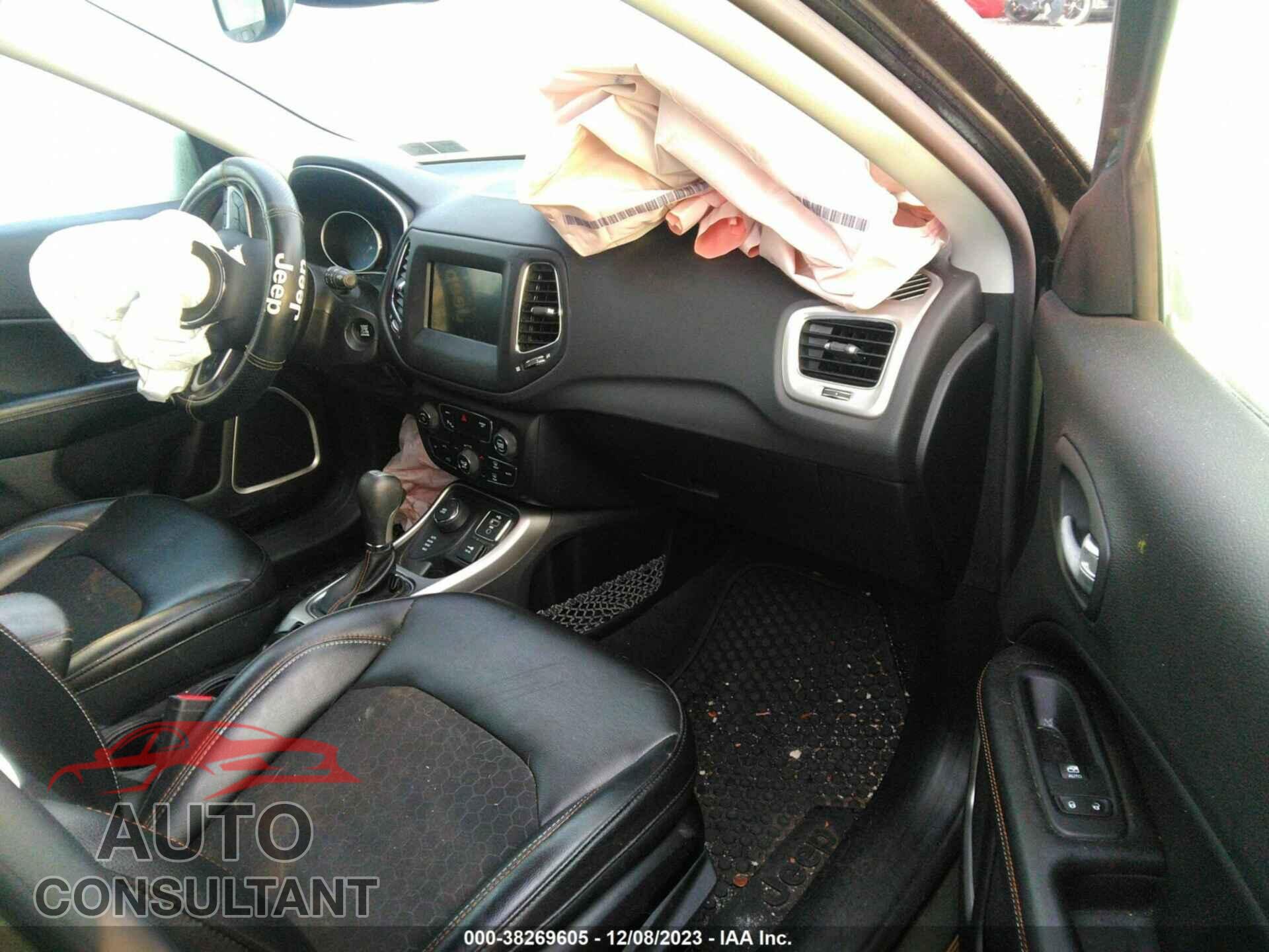 JEEP COMPASS 2018 - 3C4NJDBB6JT307637