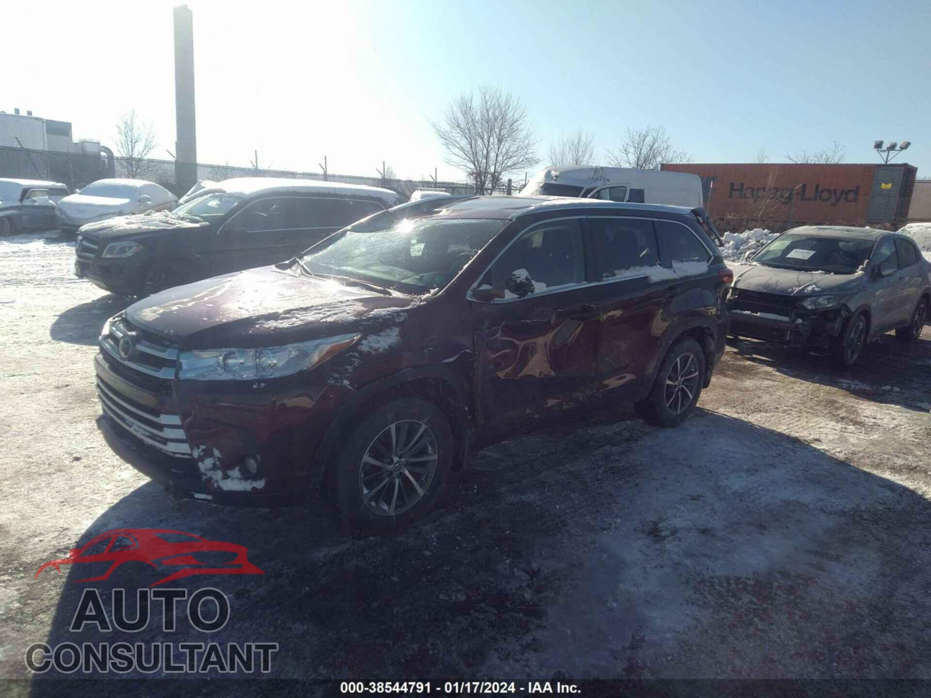 TOYOTA HIGHLANDER 2018 - 5TDJZRFH1JS875243