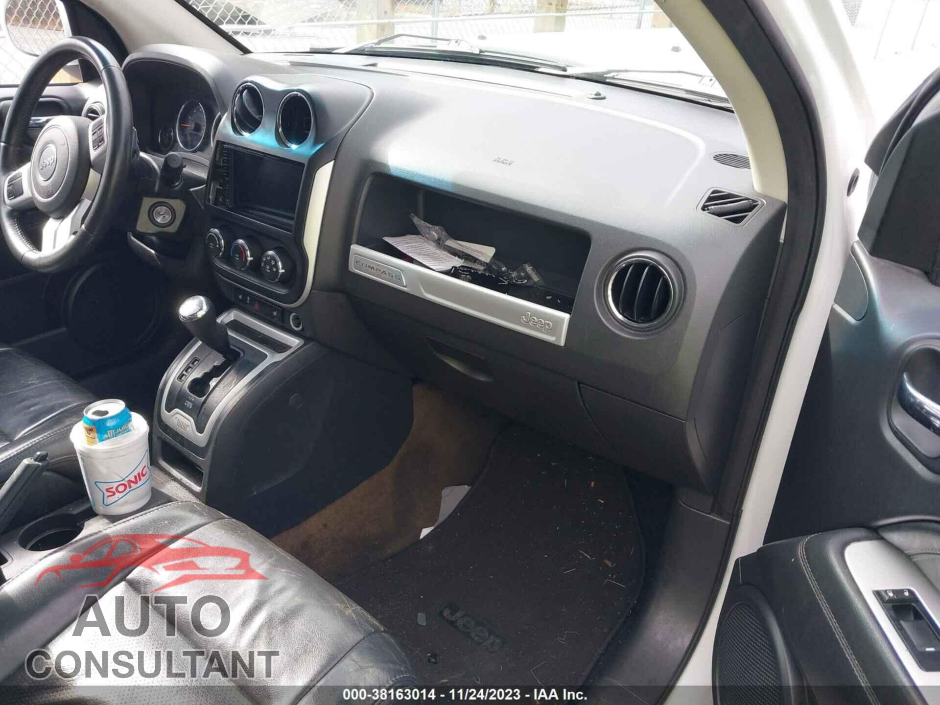 JEEP COMPASS 2017 - 1C4NJCEA8HD102060