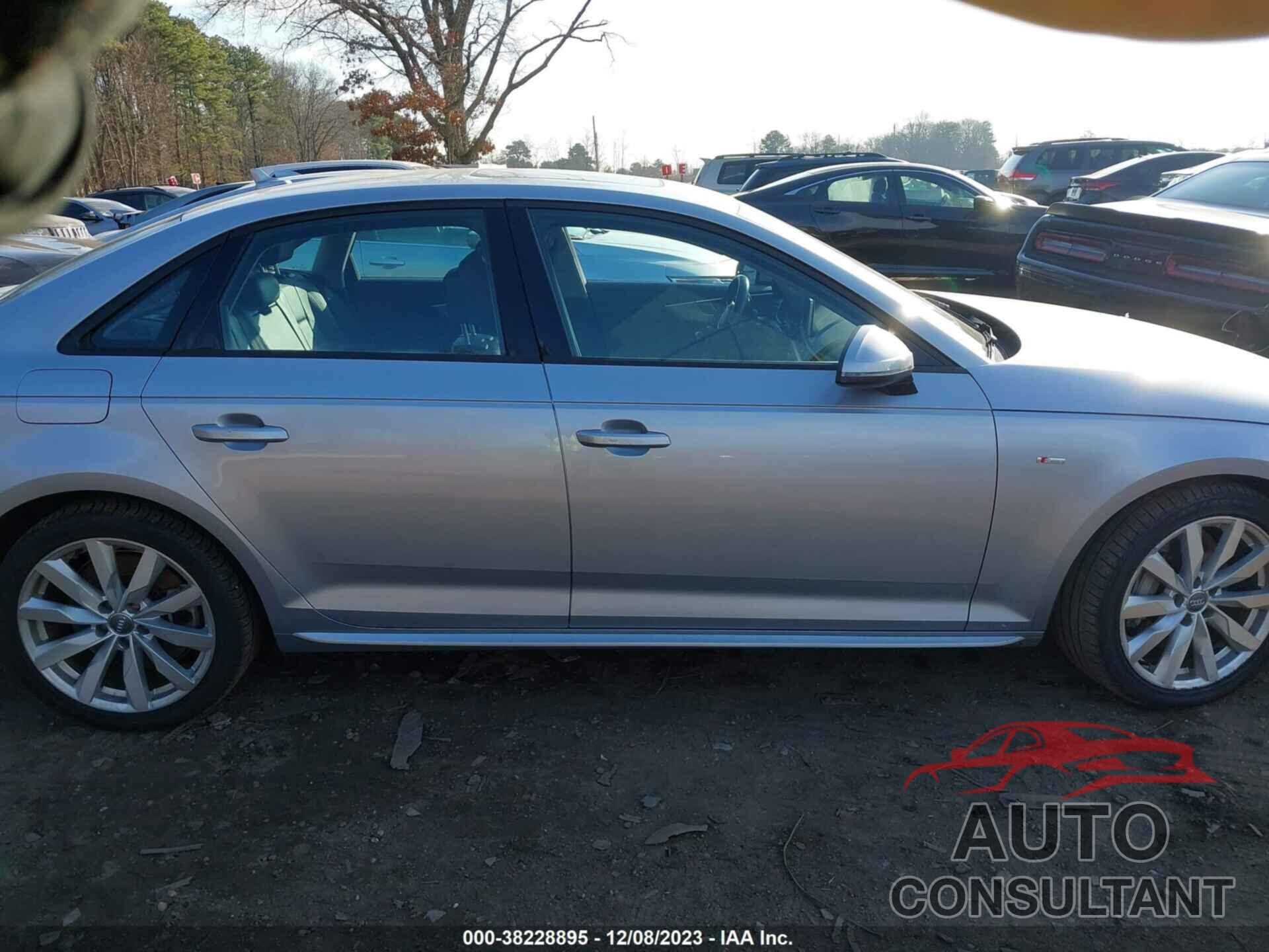 AUDI A4 2018 - WAUDNAF40JA215079