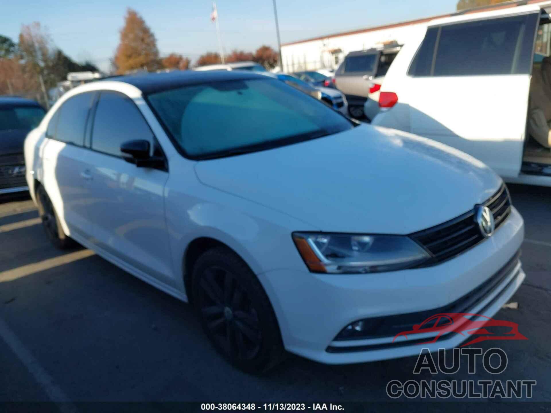 VOLKSWAGEN JETTA 2018 - 3VWD17AJ7JM211643