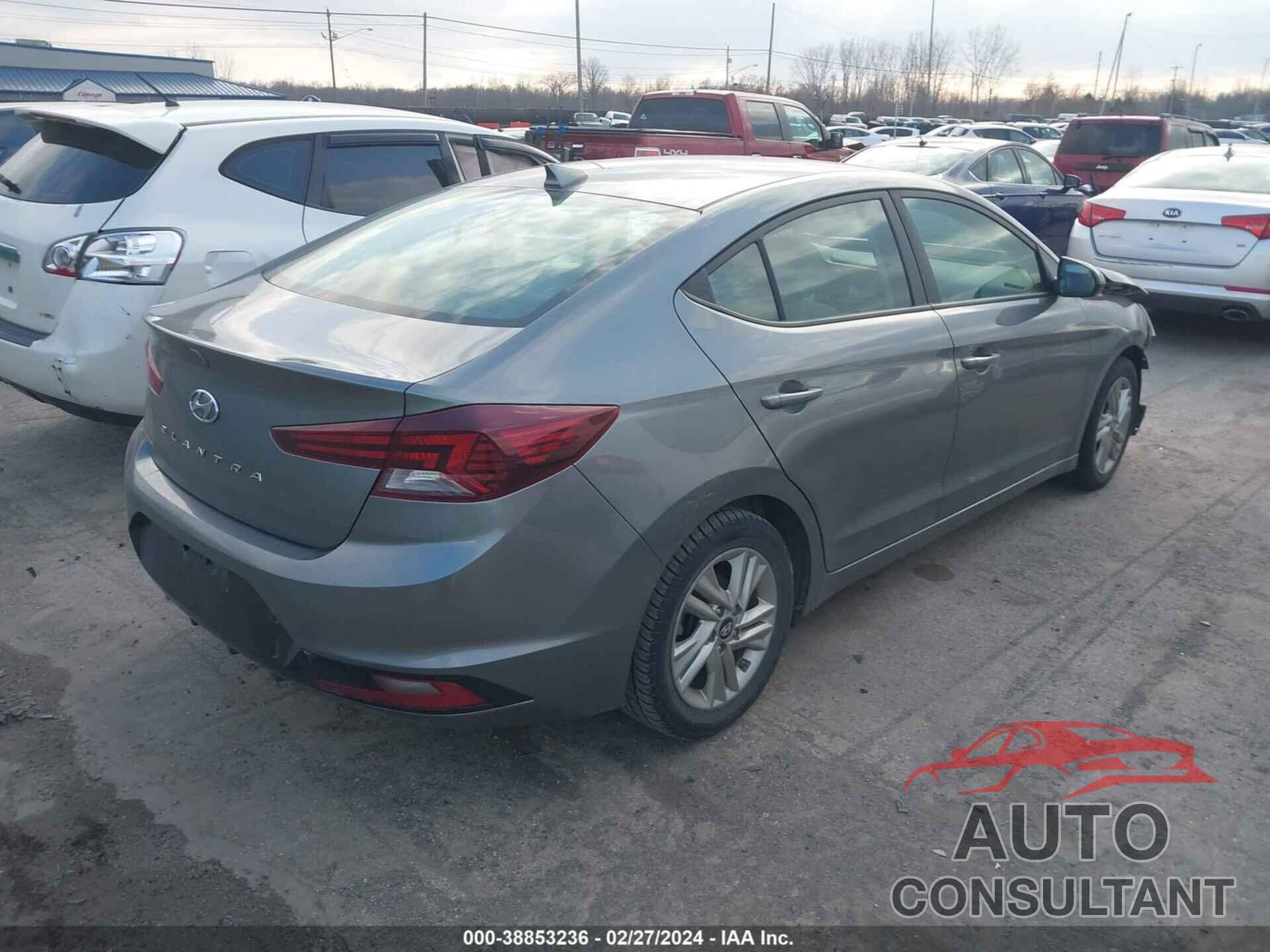 HYUNDAI ELANTRA 2019 - 5NPD84LF8KH427546