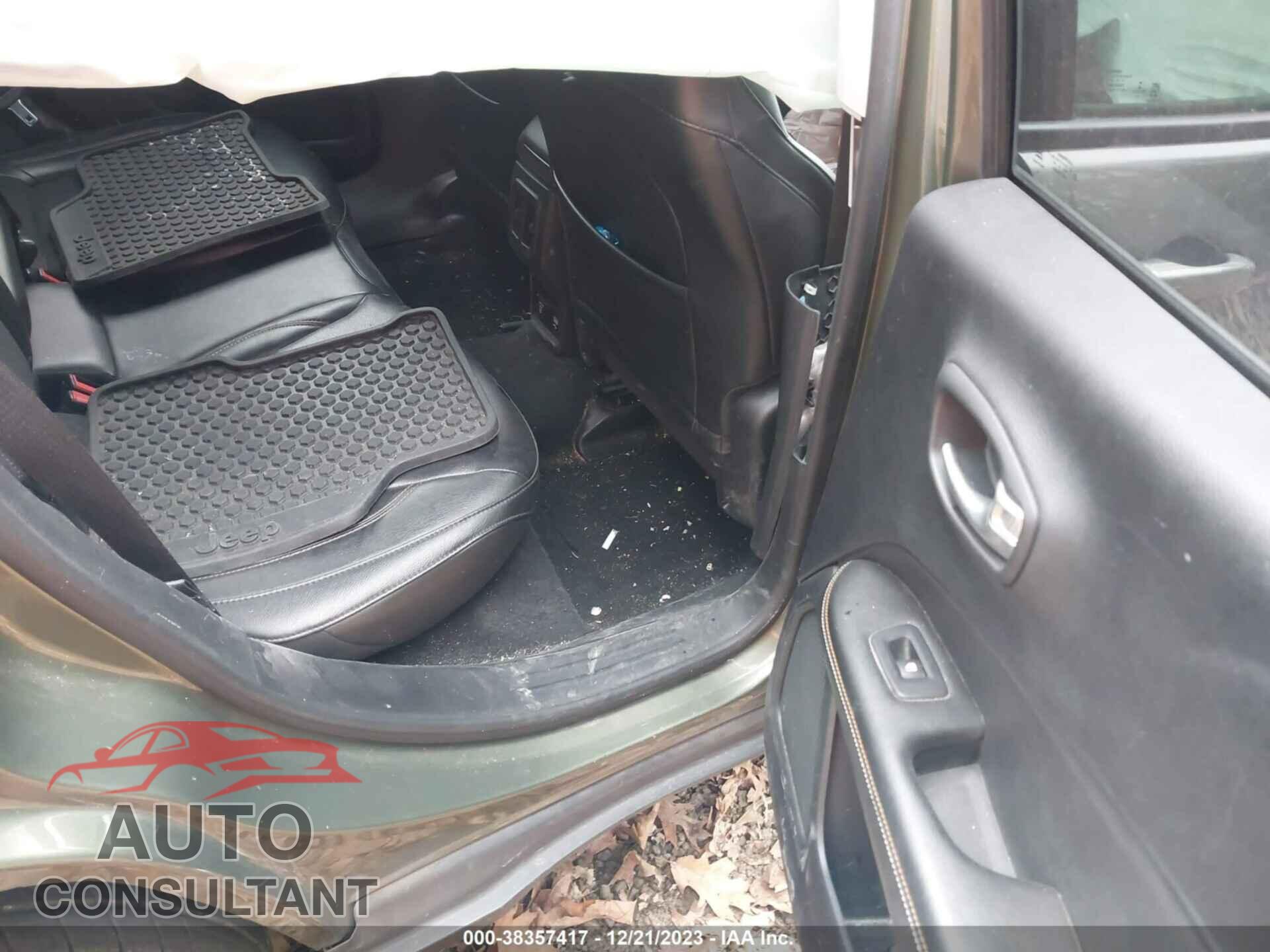 JEEP COMPASS 2018 - 3C4NJDBB4JT484591