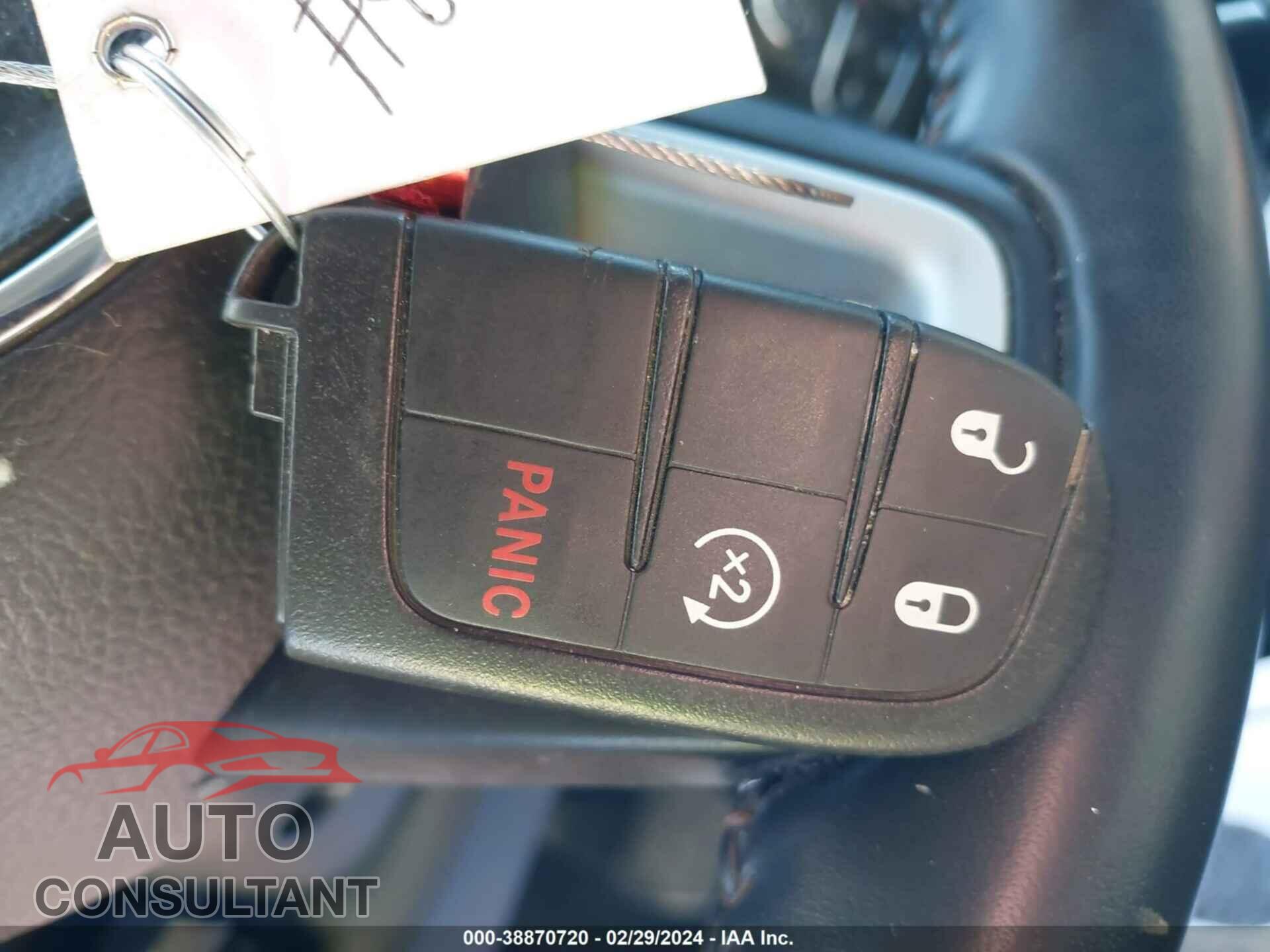 JEEP COMPASS 2018 - 3C4NJDBB2JT103465