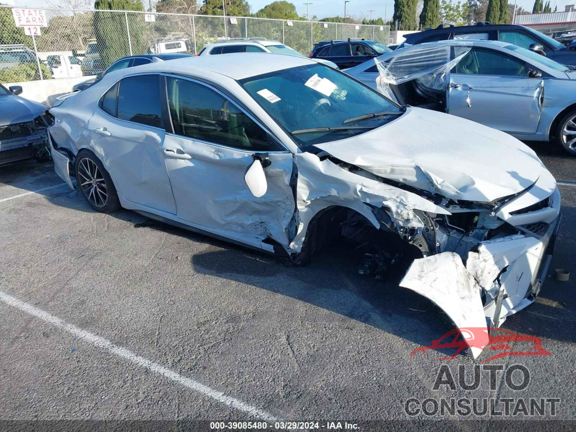 TOYOTA CAMRY 2022 - 4T1T11AK1NU030846