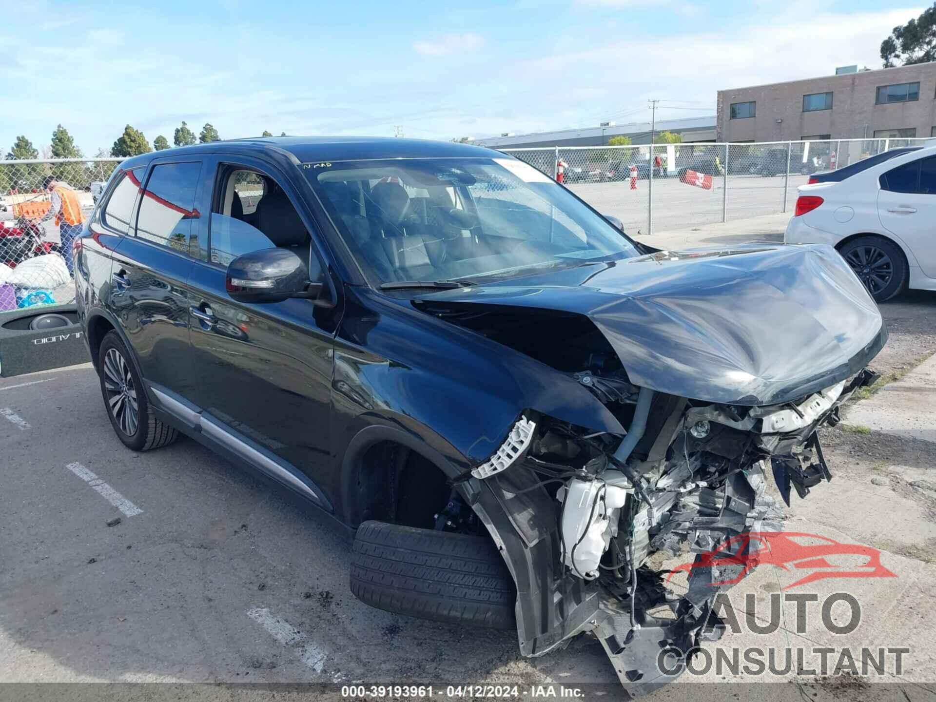 MITSUBISHI OUTLANDER 2020 - JA4AD3A38LZ006285