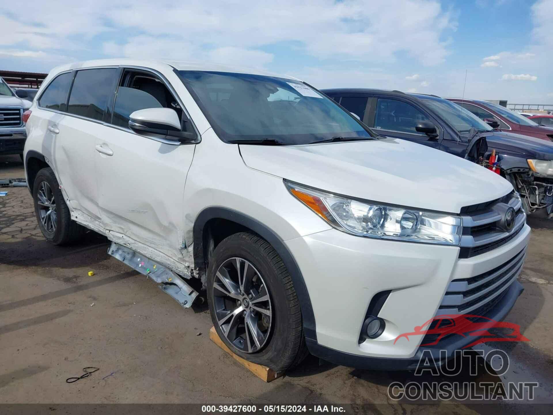 TOYOTA HIGHLANDER 2018 - 5TDZZRFH4JS279207