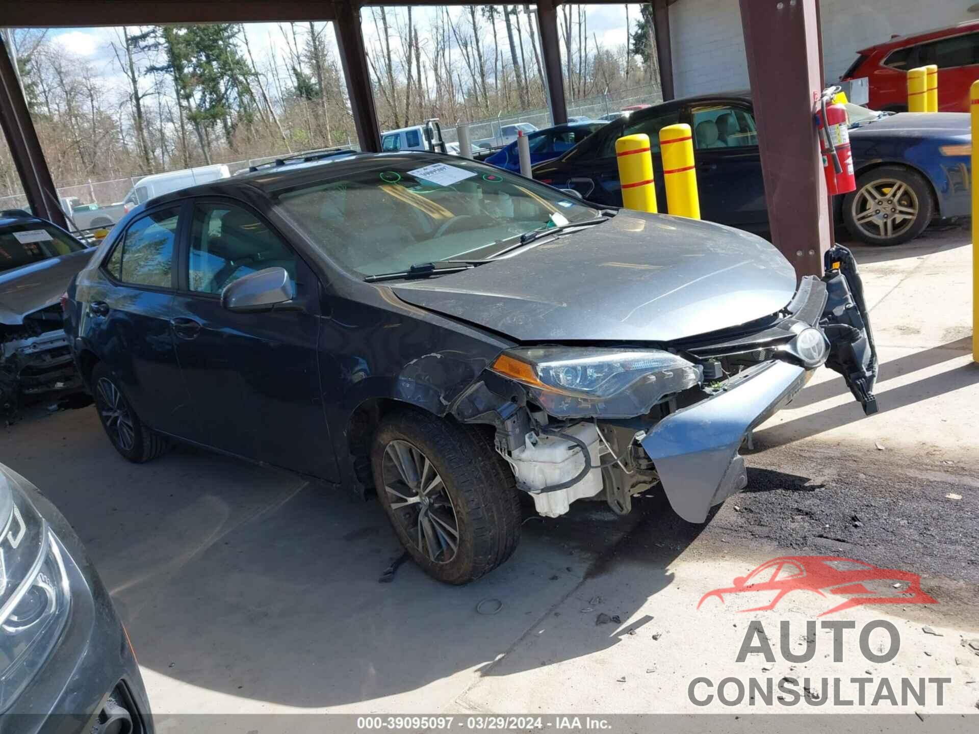 TOYOTA COROLLA 2018 - 5YFBURHE3JP842470
