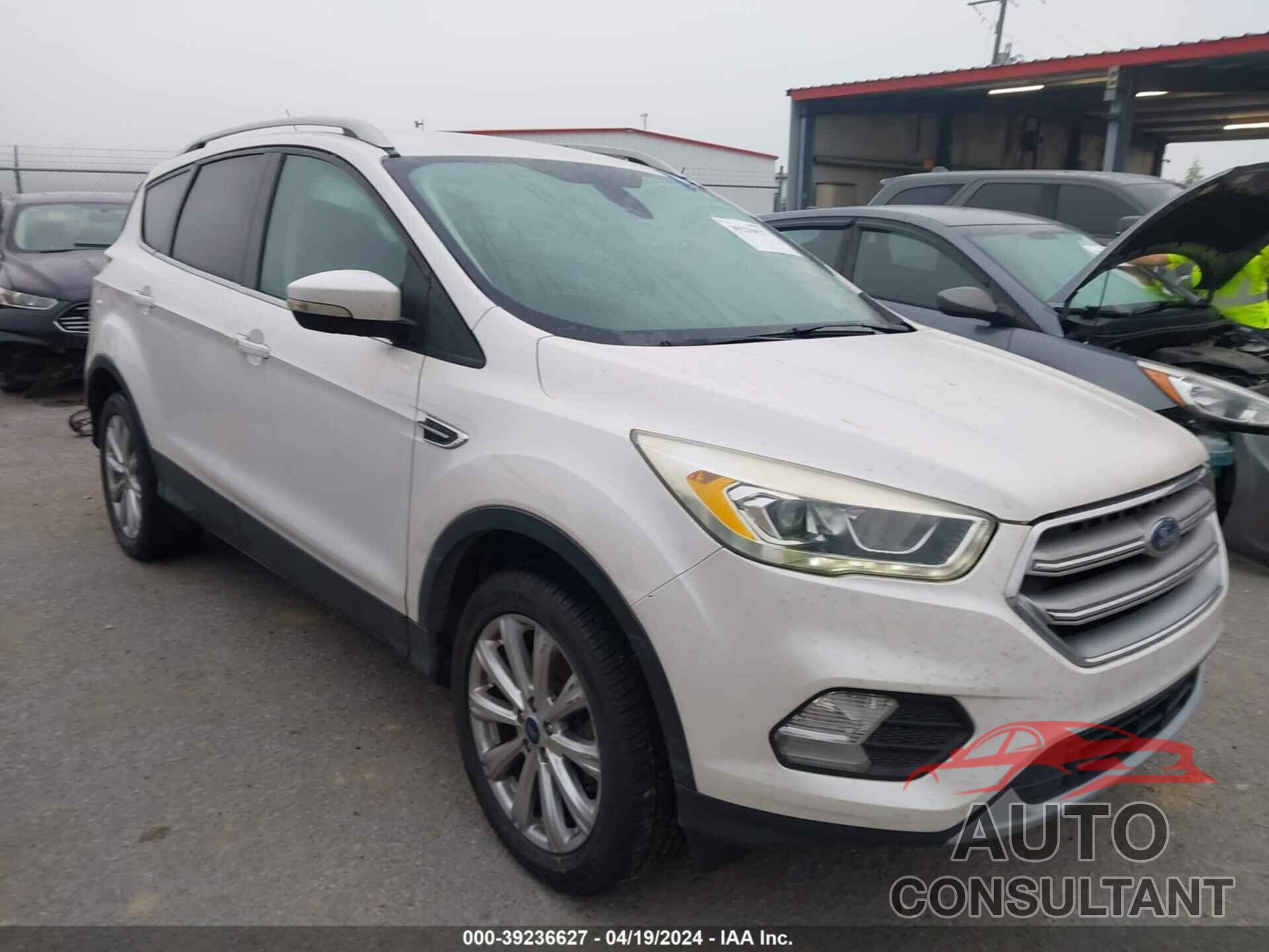 FORD ESCAPE 2017 - 1FMCU0J93HUD15809