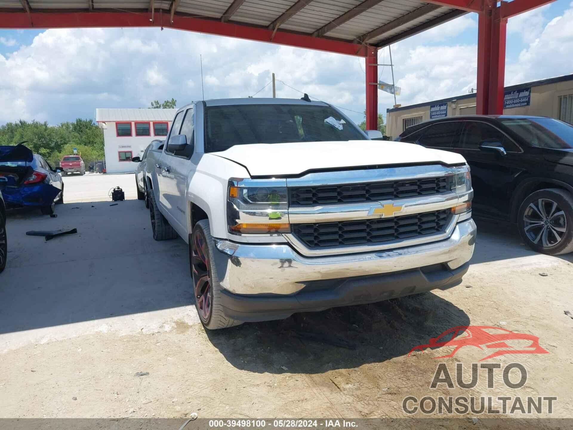 CHEVROLET SILVERADO 1500 2018 - 1GCRCREC1JZ202803