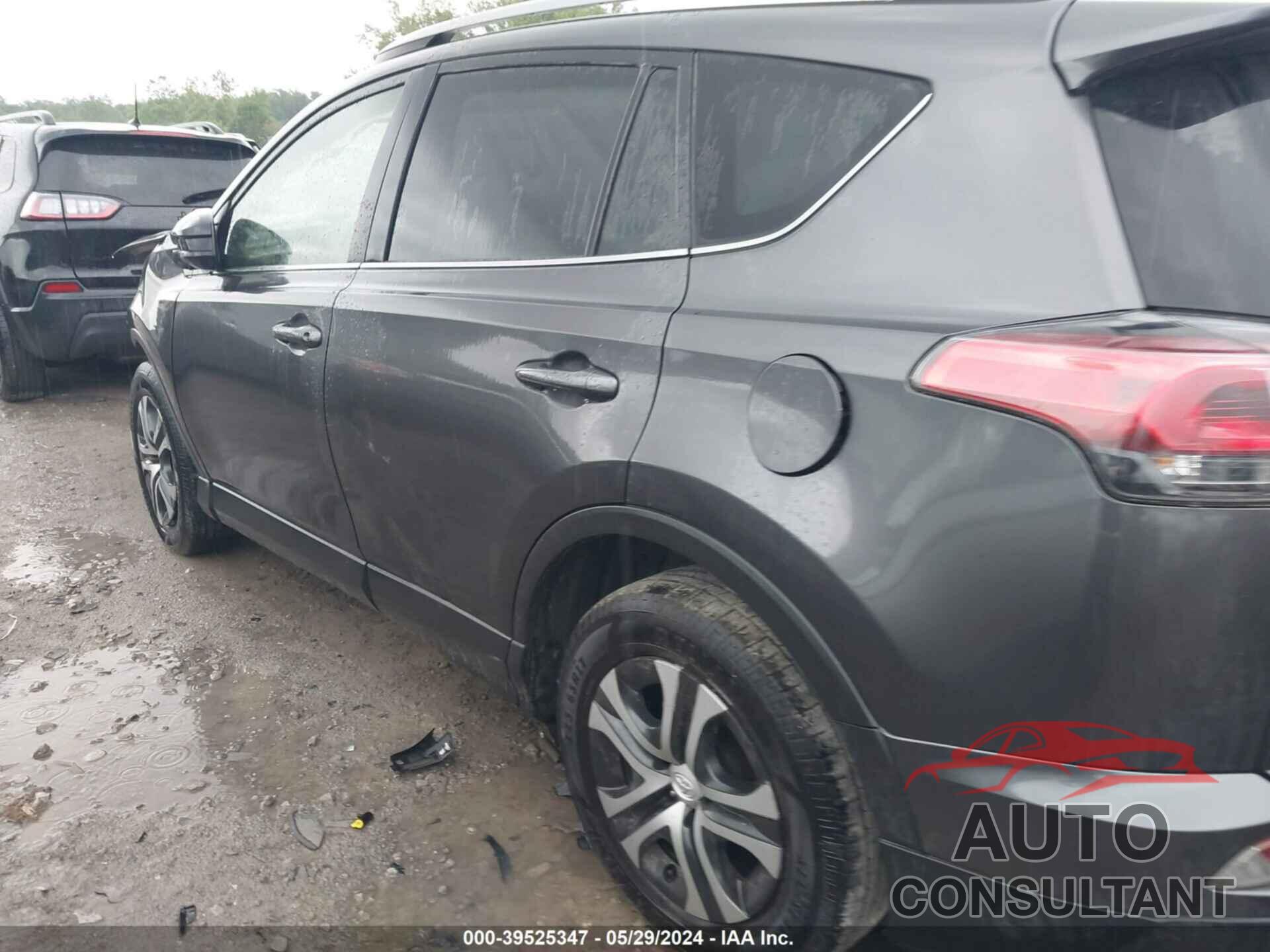 TOYOTA RAV4 2017 - JTMBFREV4HJ121992