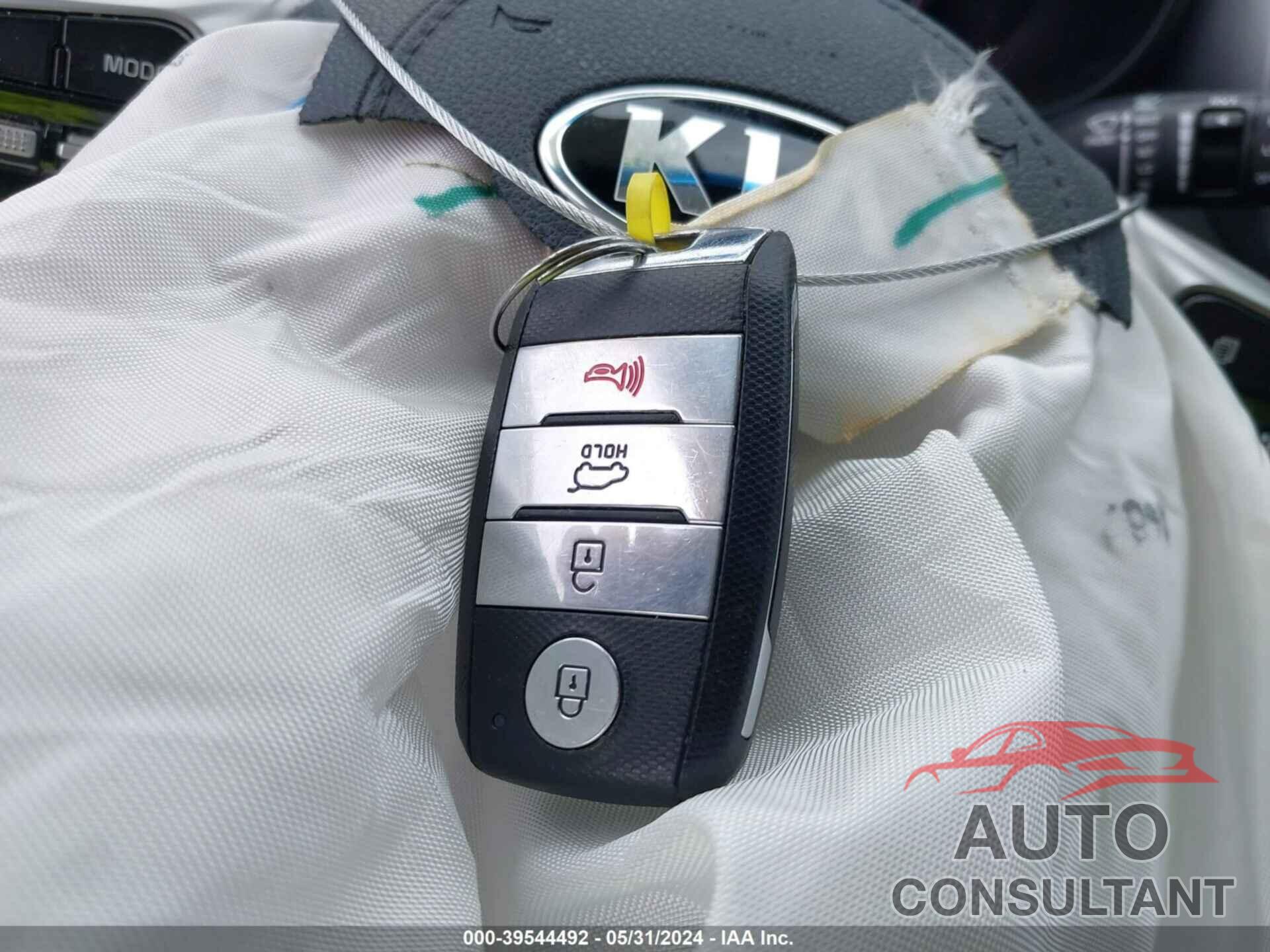 KIA SORENTO 2019 - 5XYPH4A57KG502493